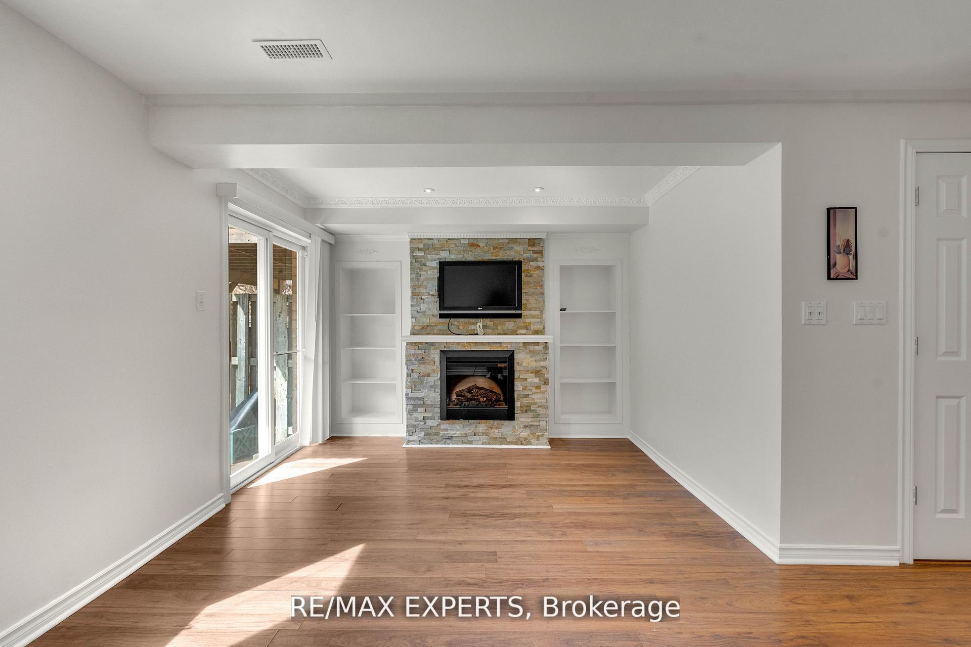 Photo 30 of Unit 61, 19 Foxchase Avenue, Vaughan, East Woodbridge — HOMEH
