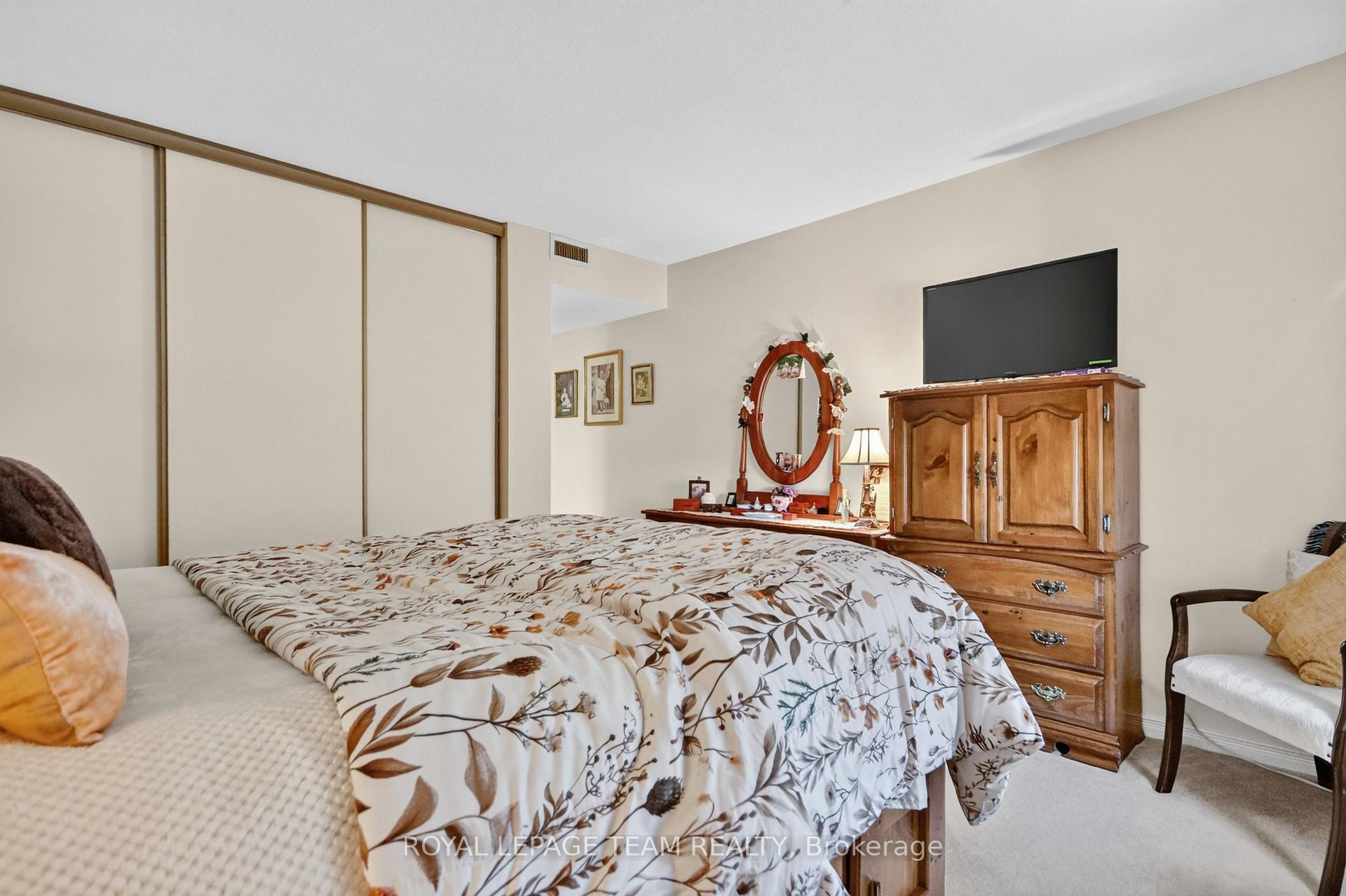Photo 37 of Unit 201, 40 Pearl Street, Smiths Falls, Smiths Falls — HOMEH