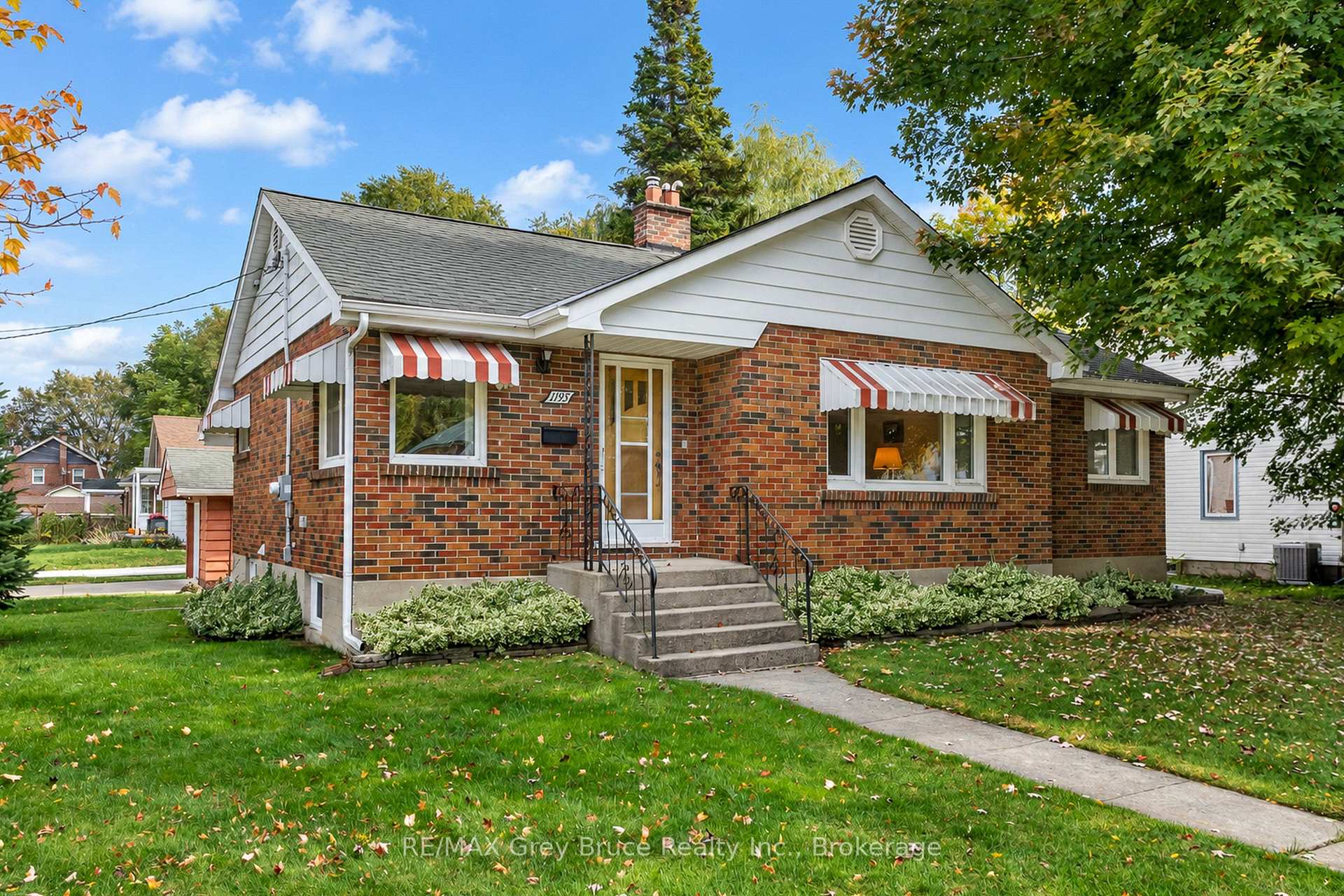Photo of 1195 4th Avenue W