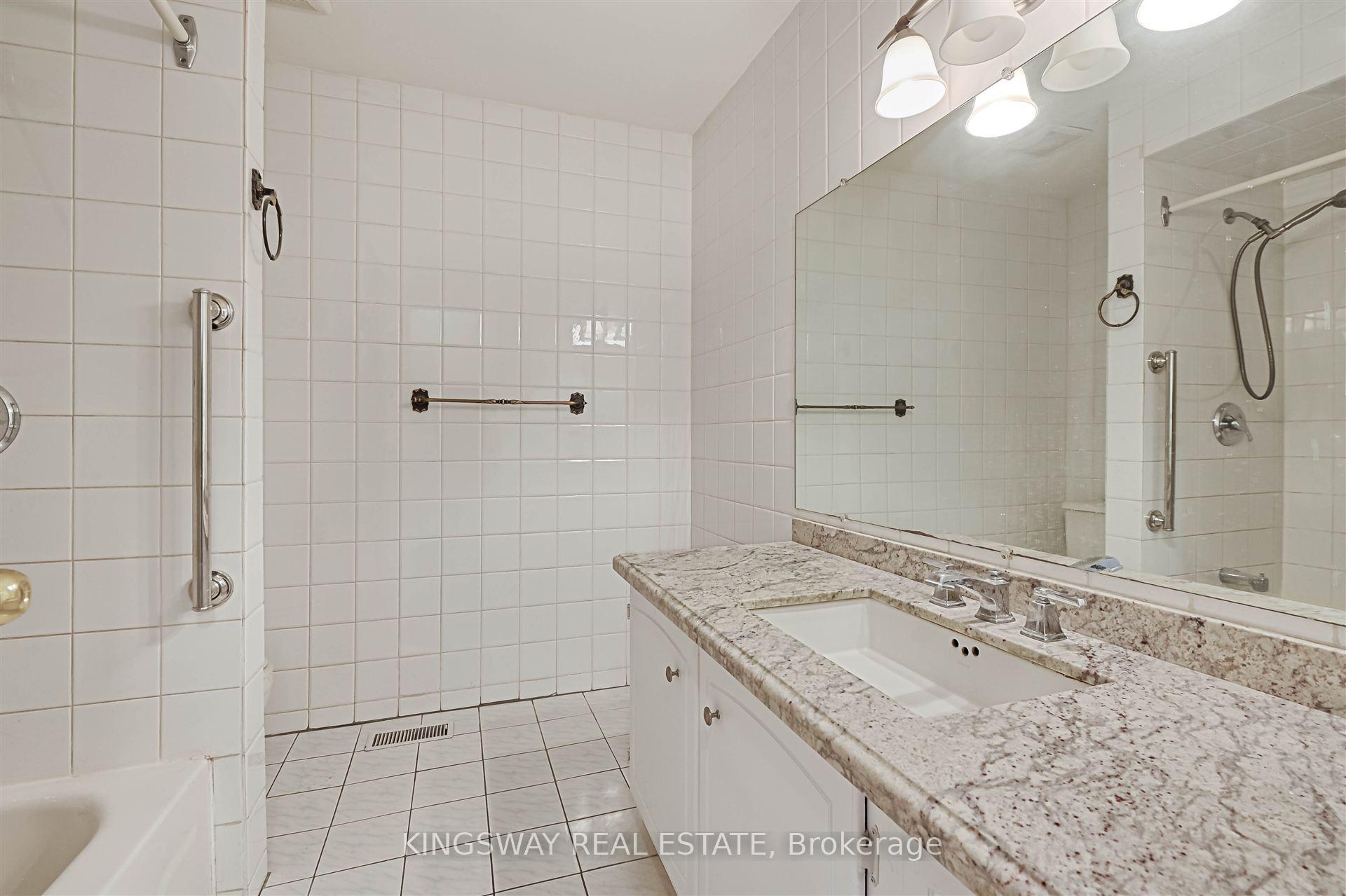 Photo 10 of 184 Edmonton Drive, North York, Pleasant View — HOMEH