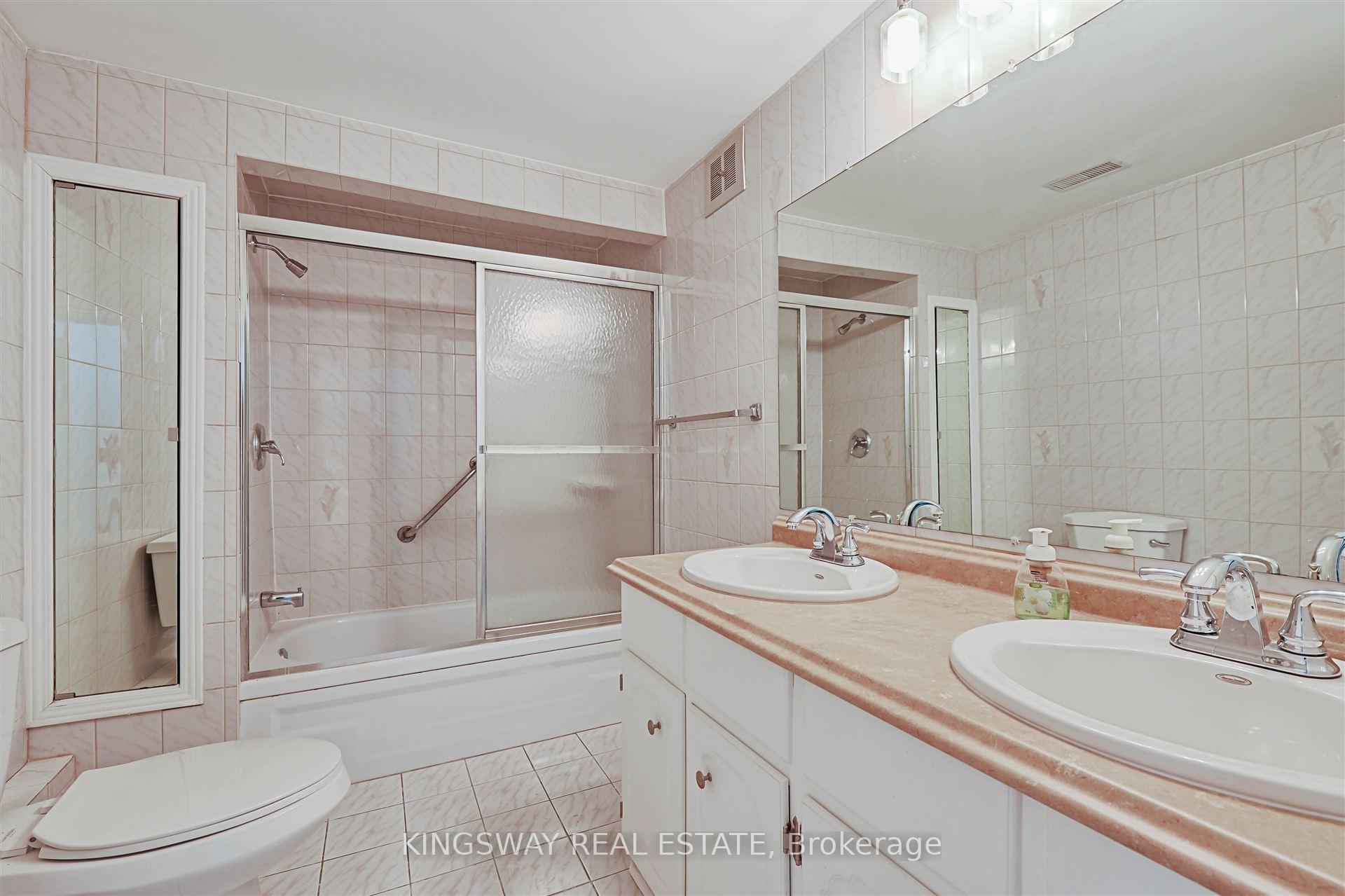 Photo 21 of 184 Edmonton Drive, North York, Pleasant View — HOMEH