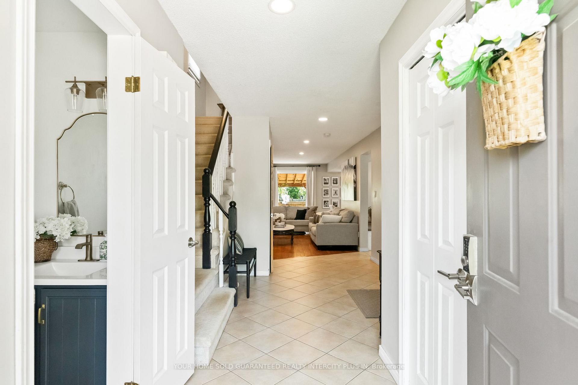 Photo 7 of 13 Capri Street, Thorold, Confederation Heights — HOMEH