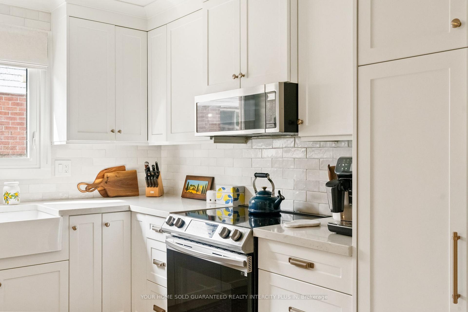 Photo 15 of 13 Capri Street, Thorold, Confederation Heights — HOMEH