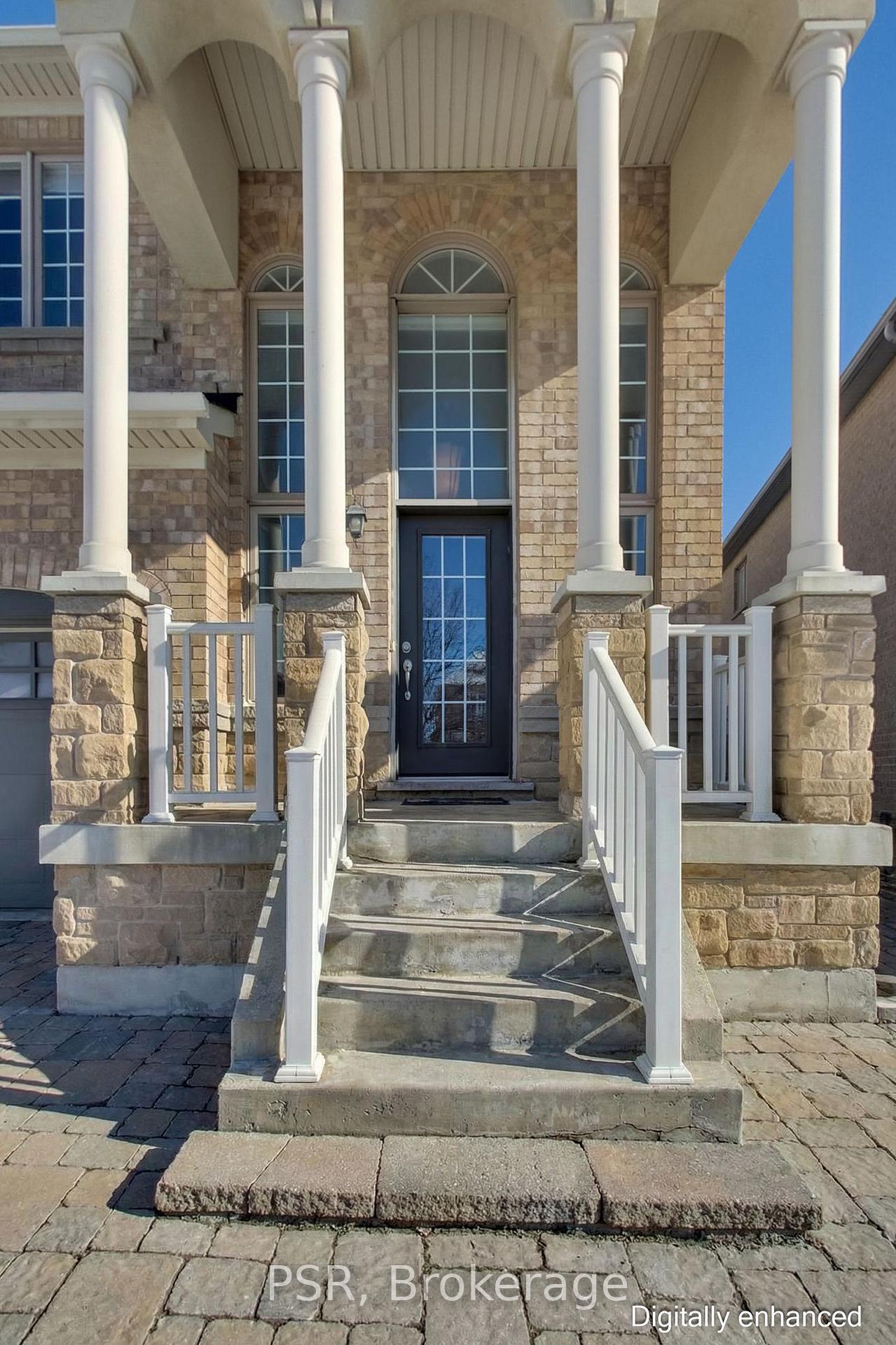 Photo 3 of 9 White Beach Crescent, Vaughan, Patterson — HOMEH
