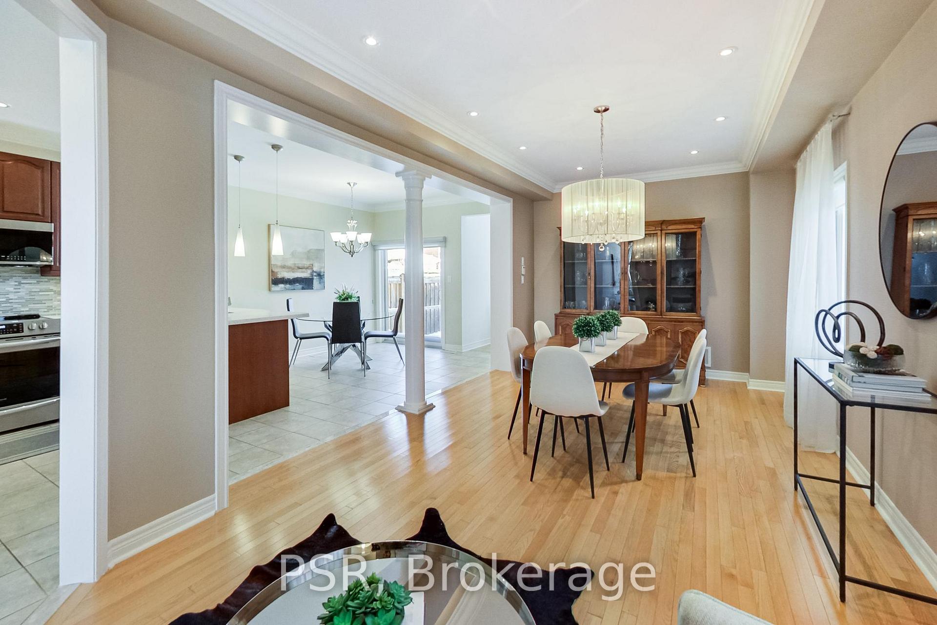 Photo 7 of 9 White Beach Crescent, Vaughan, Patterson — HOMEH