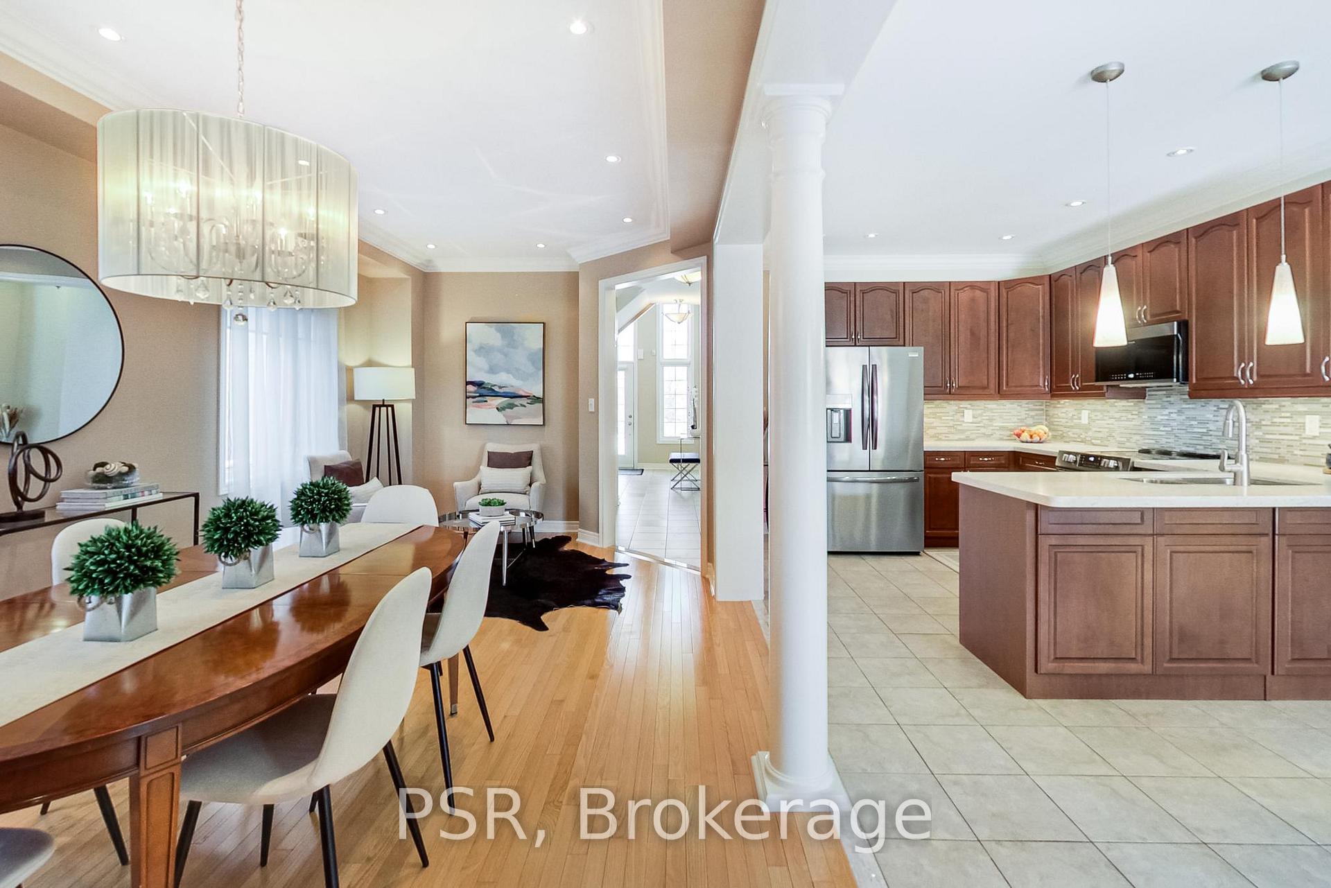 Photo 11 of 9 White Beach Crescent, Vaughan, Patterson — HOMEH