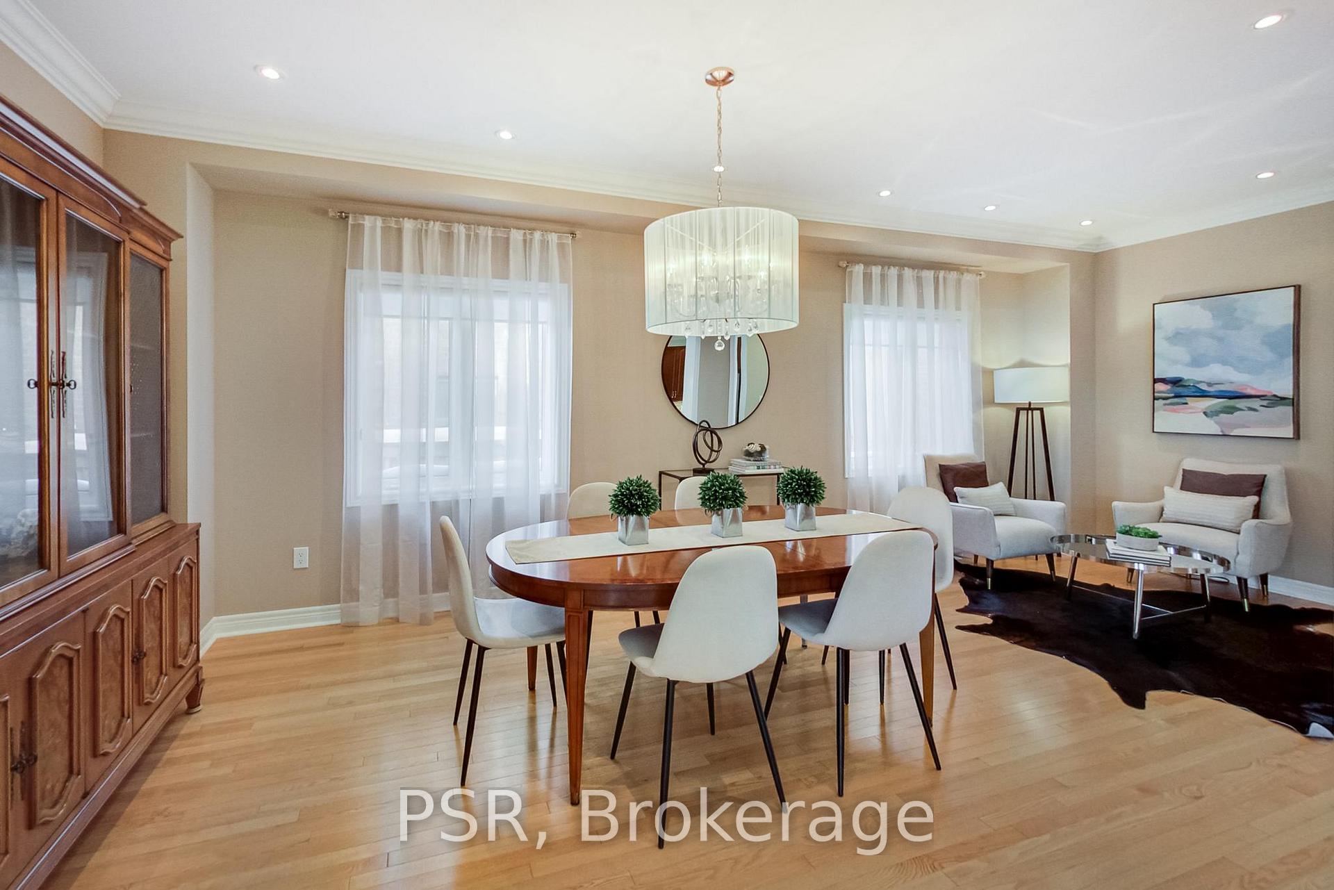 Photo 13 of 9 White Beach Crescent, Vaughan, Patterson — HOMEH