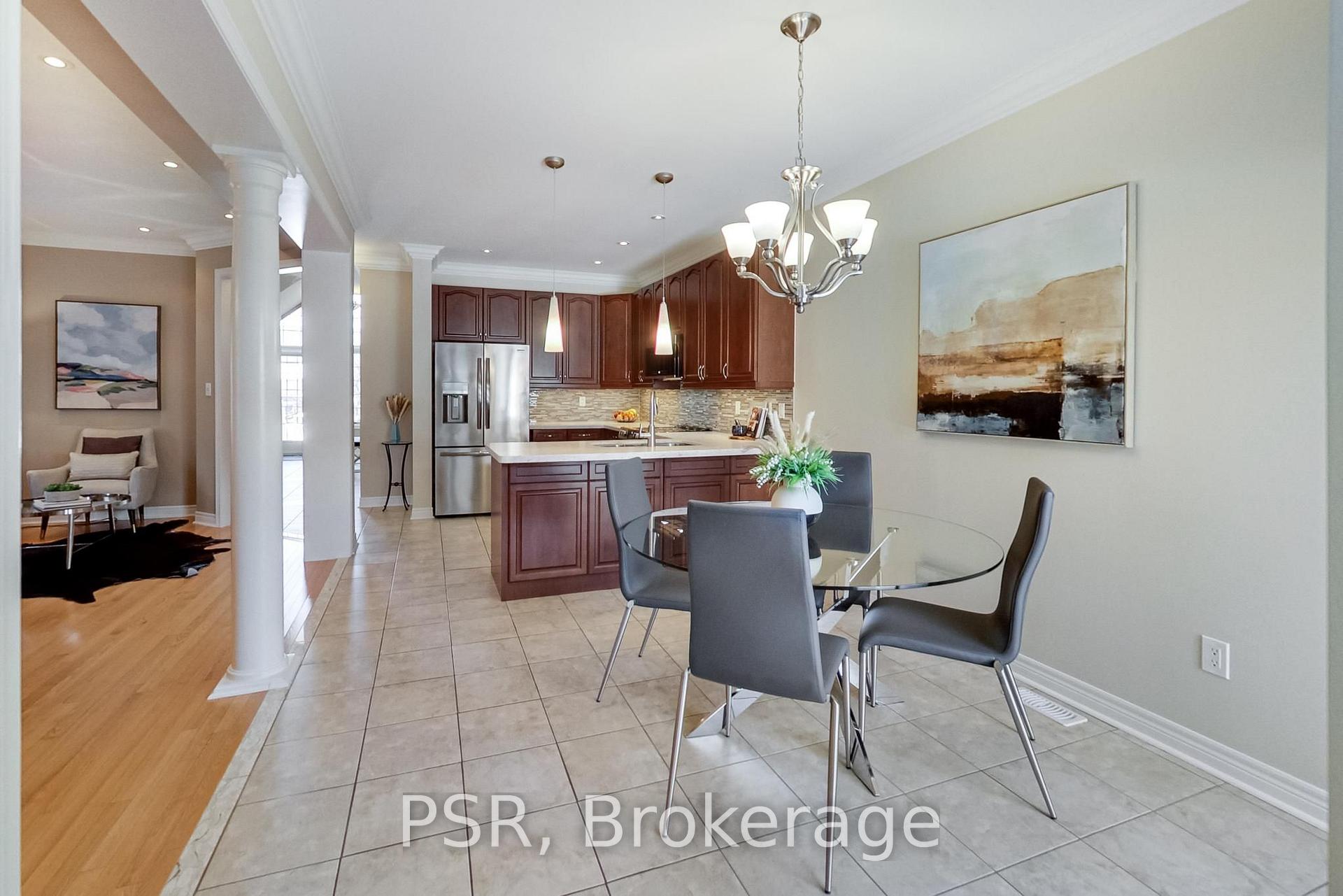 Photo 20 of 9 White Beach Crescent, Vaughan, Patterson — HOMEH