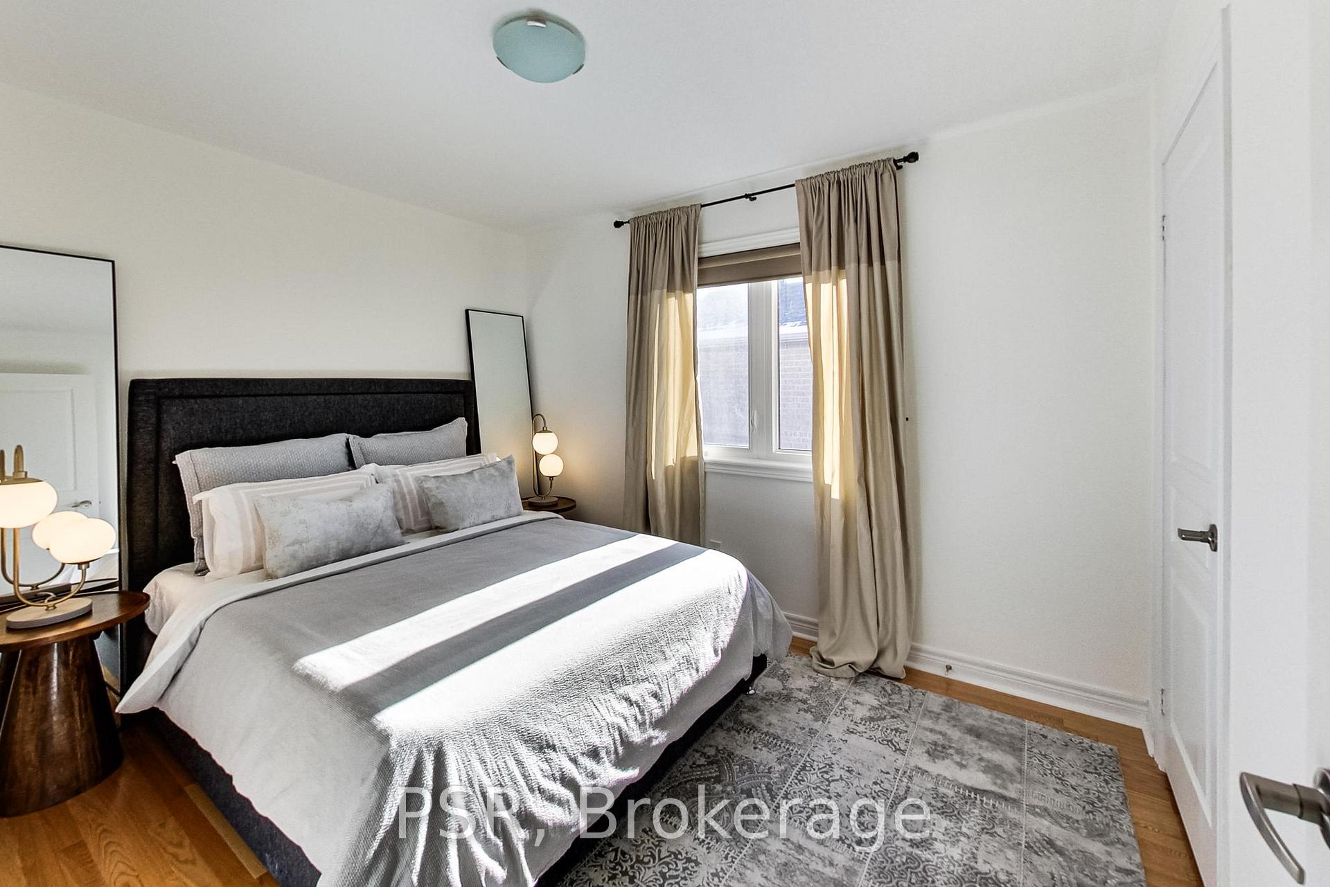 Photo 30 of 9 White Beach Crescent, Vaughan, Patterson — HOMEH