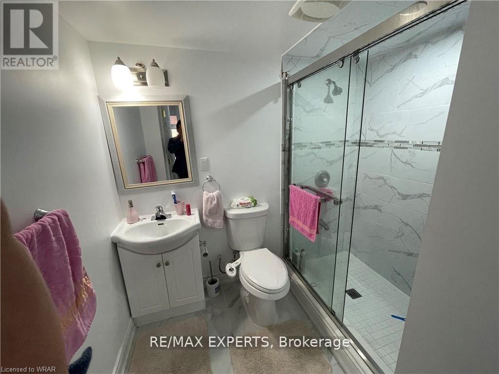 Photo 8 of 87 Newcastle Drive W, Kitchener, Huron Park — HOMEH