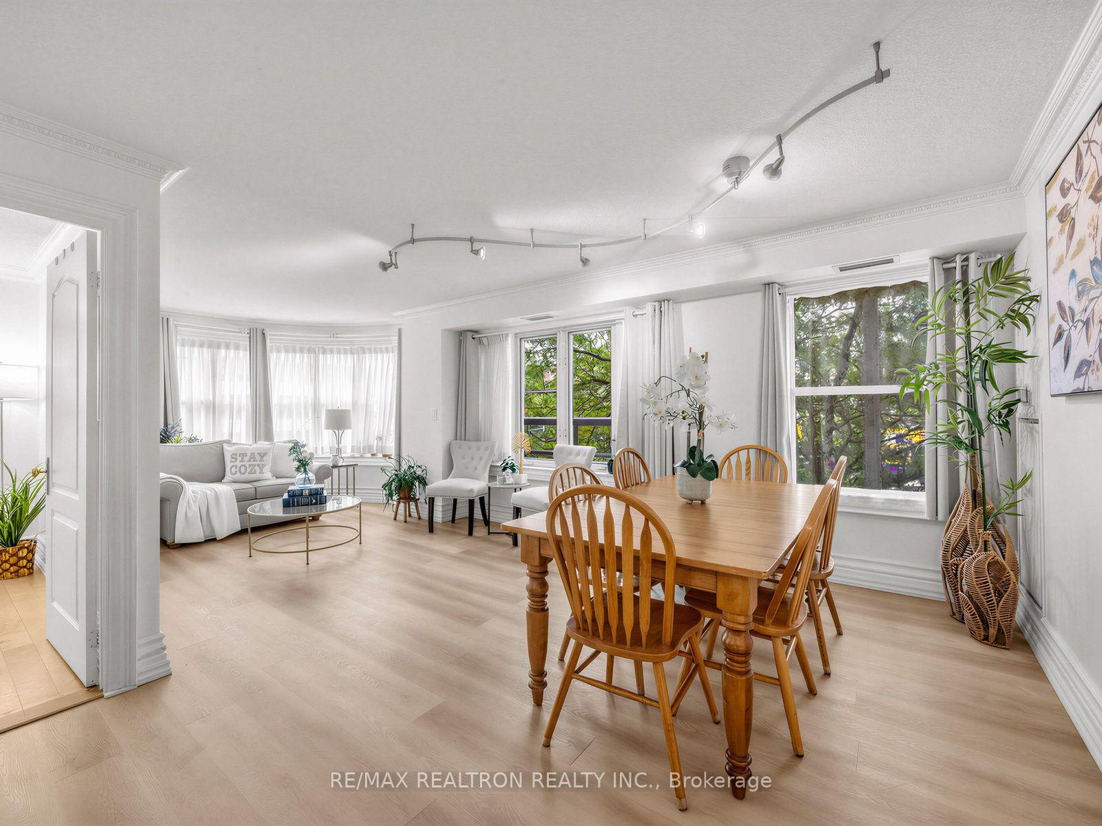 Photo 4 of Unit 302, 800 Spadina Road, Toronto, Forest Hill South — HOMEH