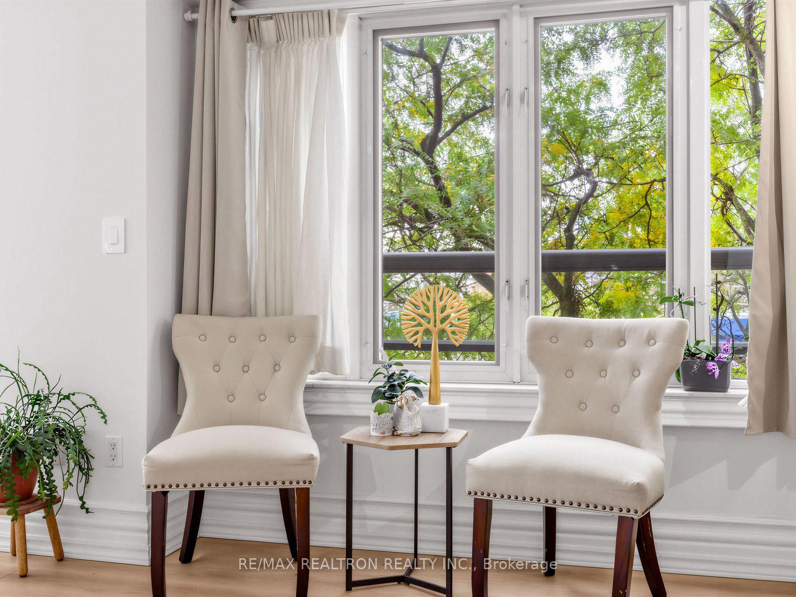 Photo 8 of Unit 302, 800 Spadina Road, Toronto, Forest Hill South — HOMEH