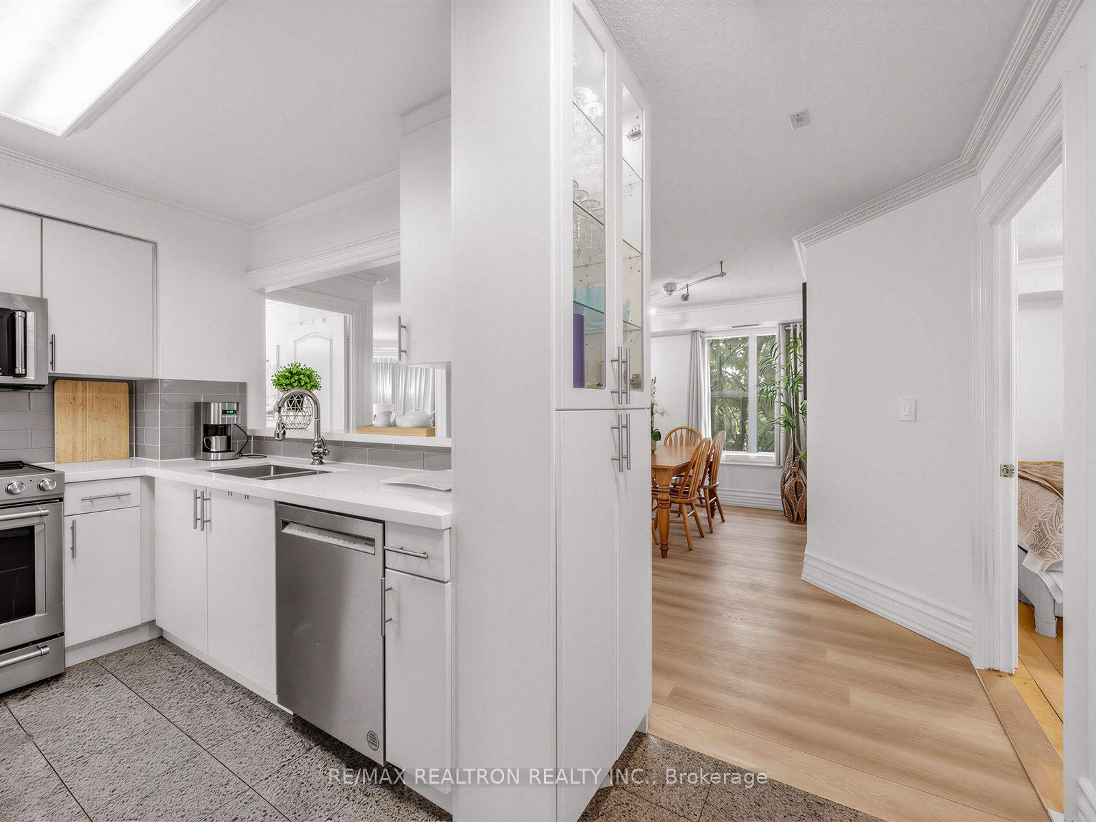 Photo 12 of Unit 302, 800 Spadina Road, Toronto, Forest Hill South — HOMEH