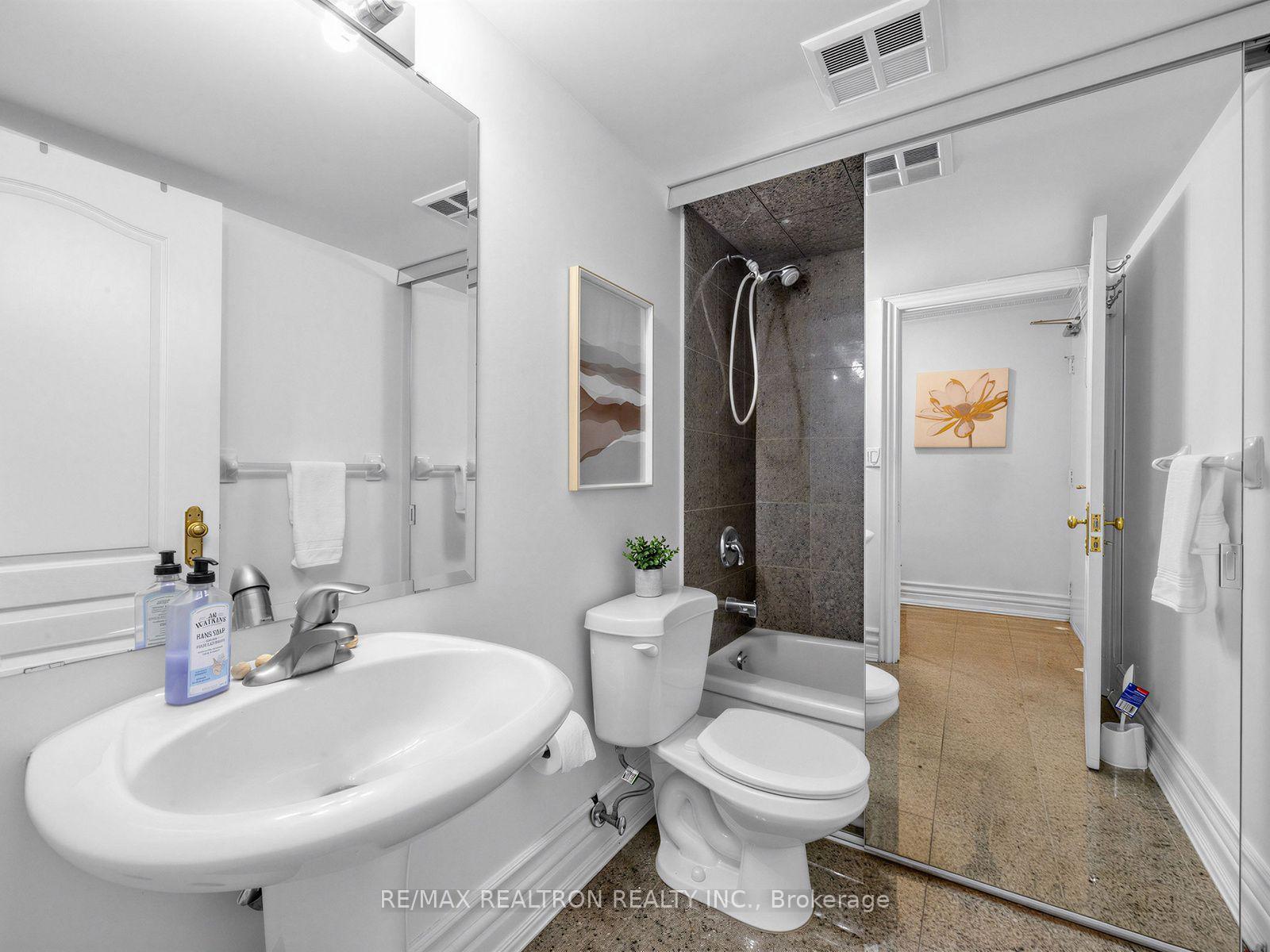 Photo 18 of Unit 302, 800 Spadina Road, Toronto, Forest Hill South — HOMEH
