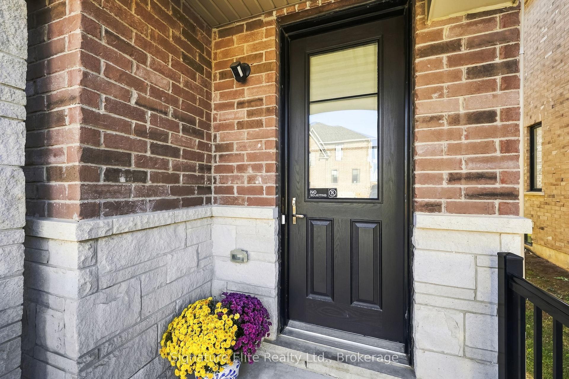 Photo 4 of 1354 Almonte Drive, Burlington, Tyandaga — HOMEH