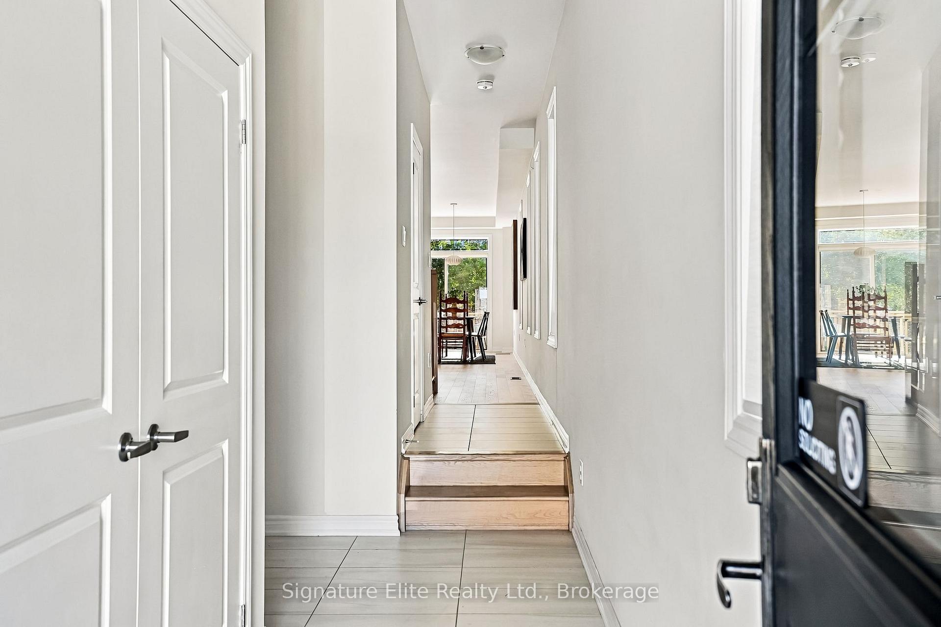 Photo 5 of 1354 Almonte Drive, Burlington, Tyandaga — HOMEH