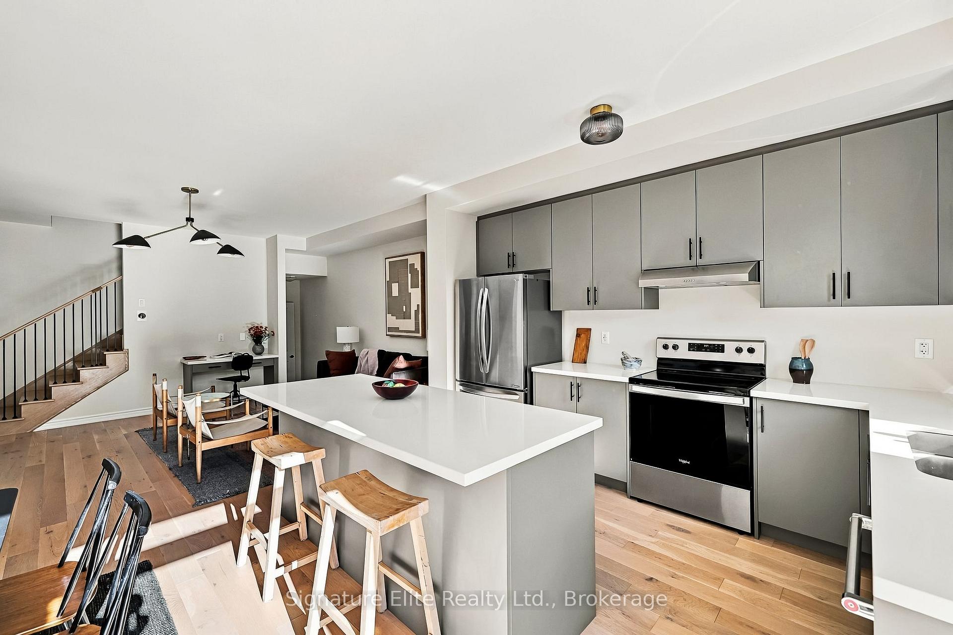 Photo 14 of 1354 Almonte Drive, Burlington, Tyandaga — HOMEH