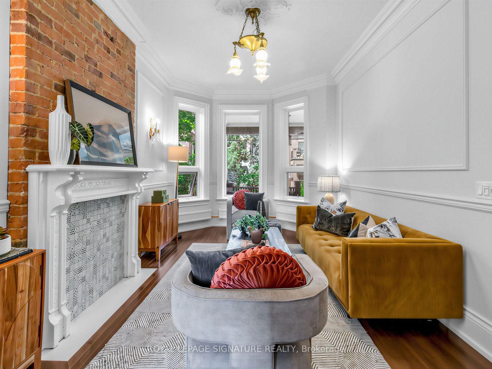 Photo 3 of 395 Shaw Street, Toronto, Trinity-Bellwoods — HOMEH
