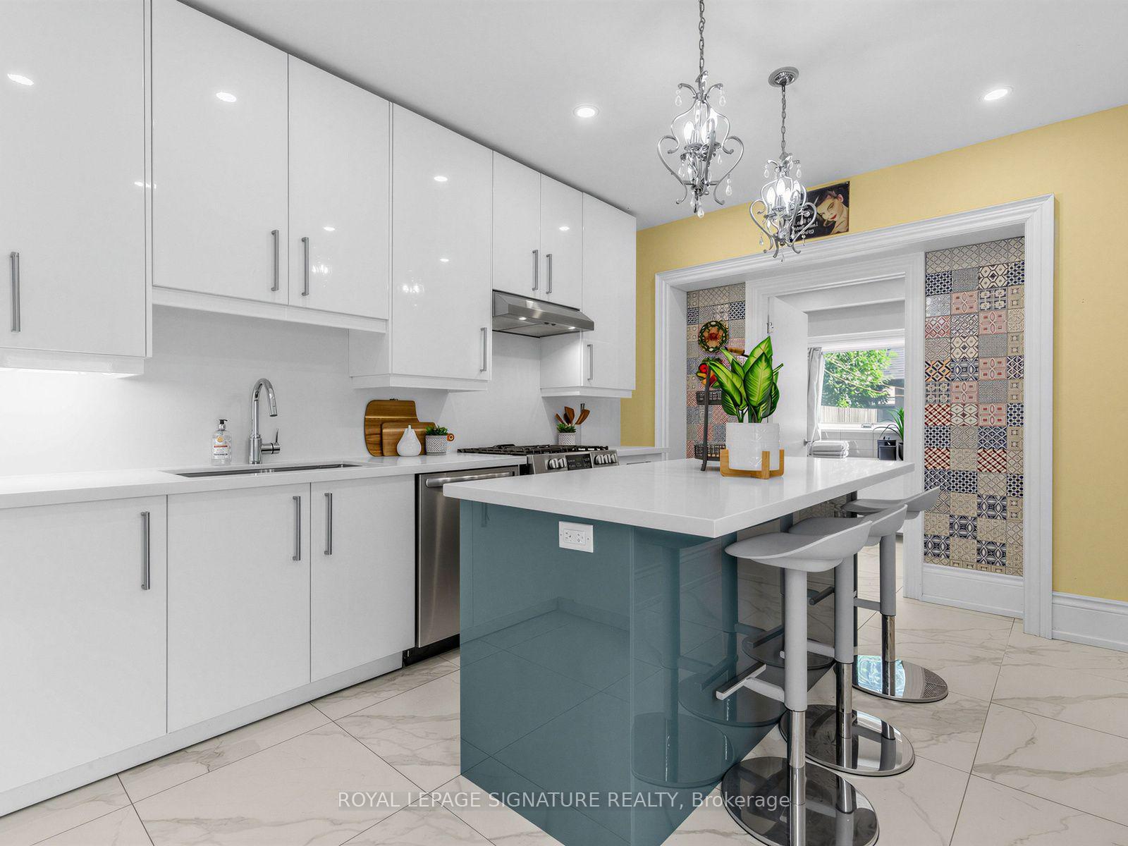 Photo 7 of 395 Shaw Street, Toronto, Trinity-Bellwoods — HOMEH