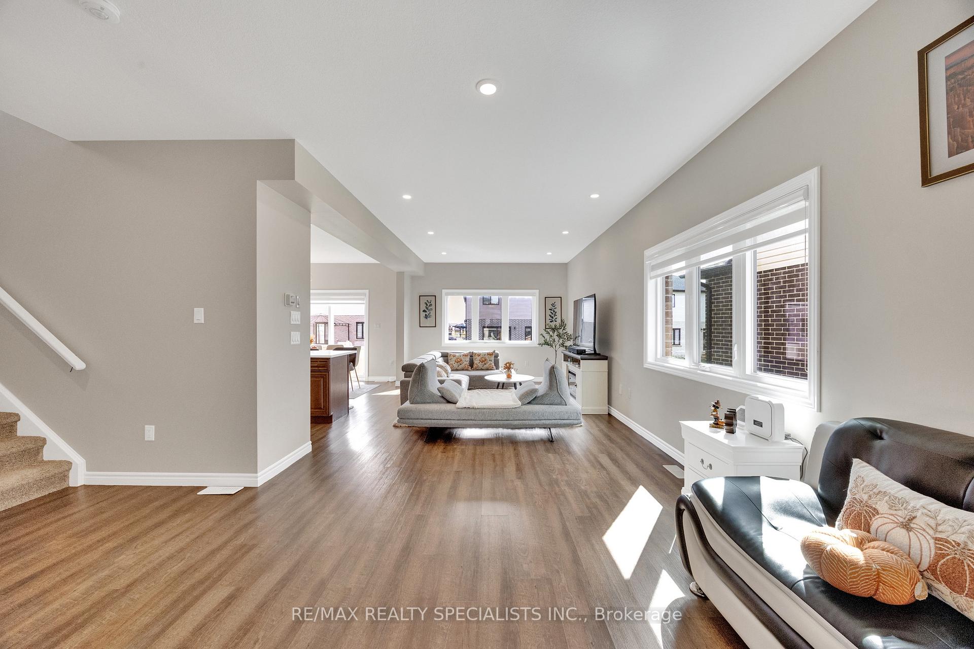 Photo 15 of 3600 Earlston Crossing E, London, South W — HOMEH