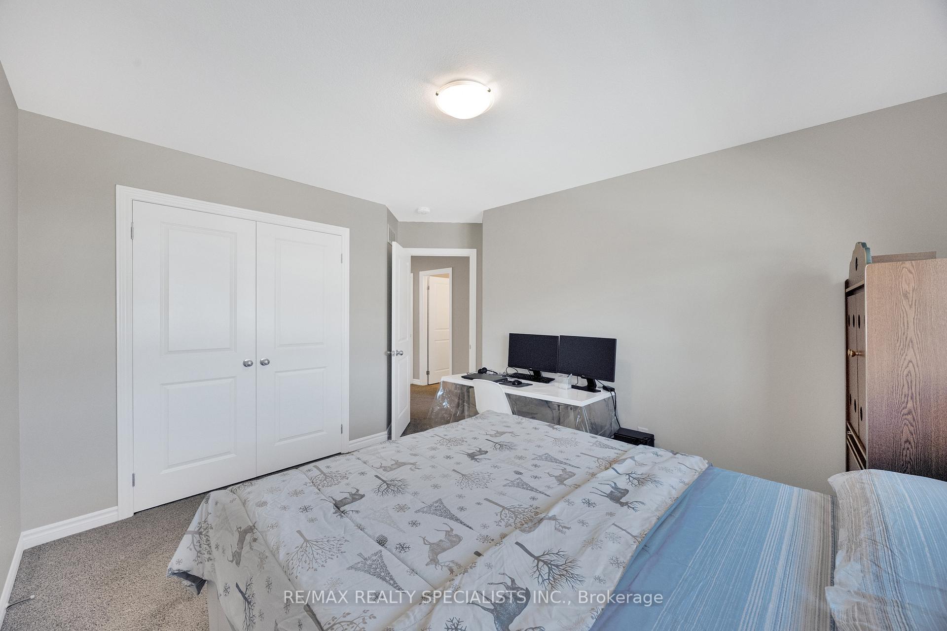 Photo 53 of 3600 Earlston Crossing E, London, South W — HOMEH