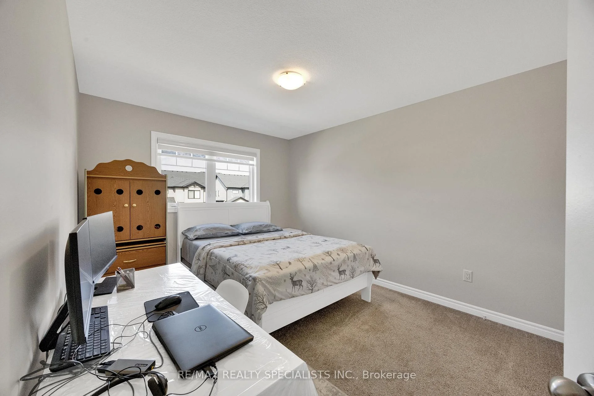 Photo 6 of 3600 Earlston Crossing E, London, South W — HOMEH