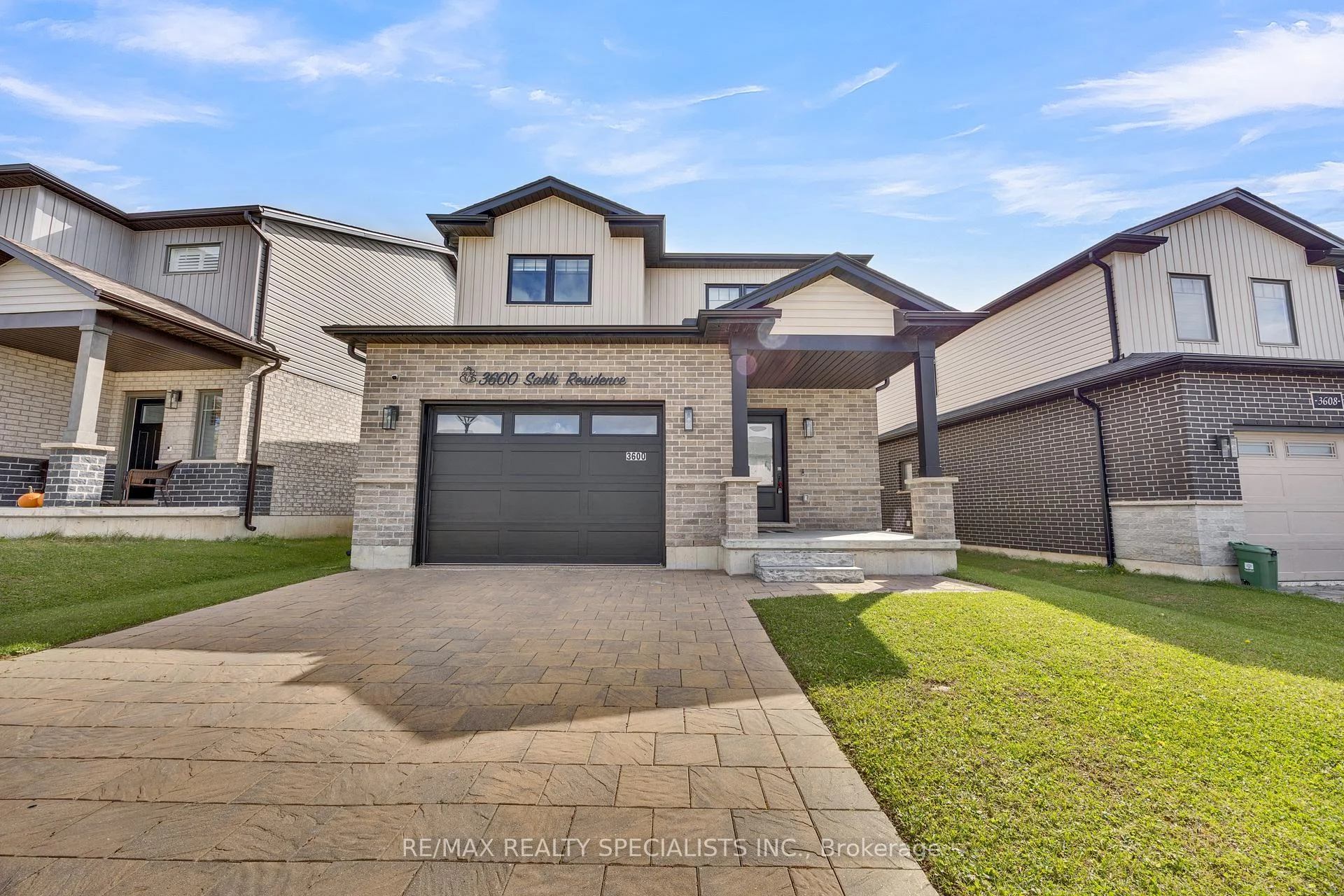 Photo 8 of 3600 Earlston Crossing E, London, South W — HOMEH
