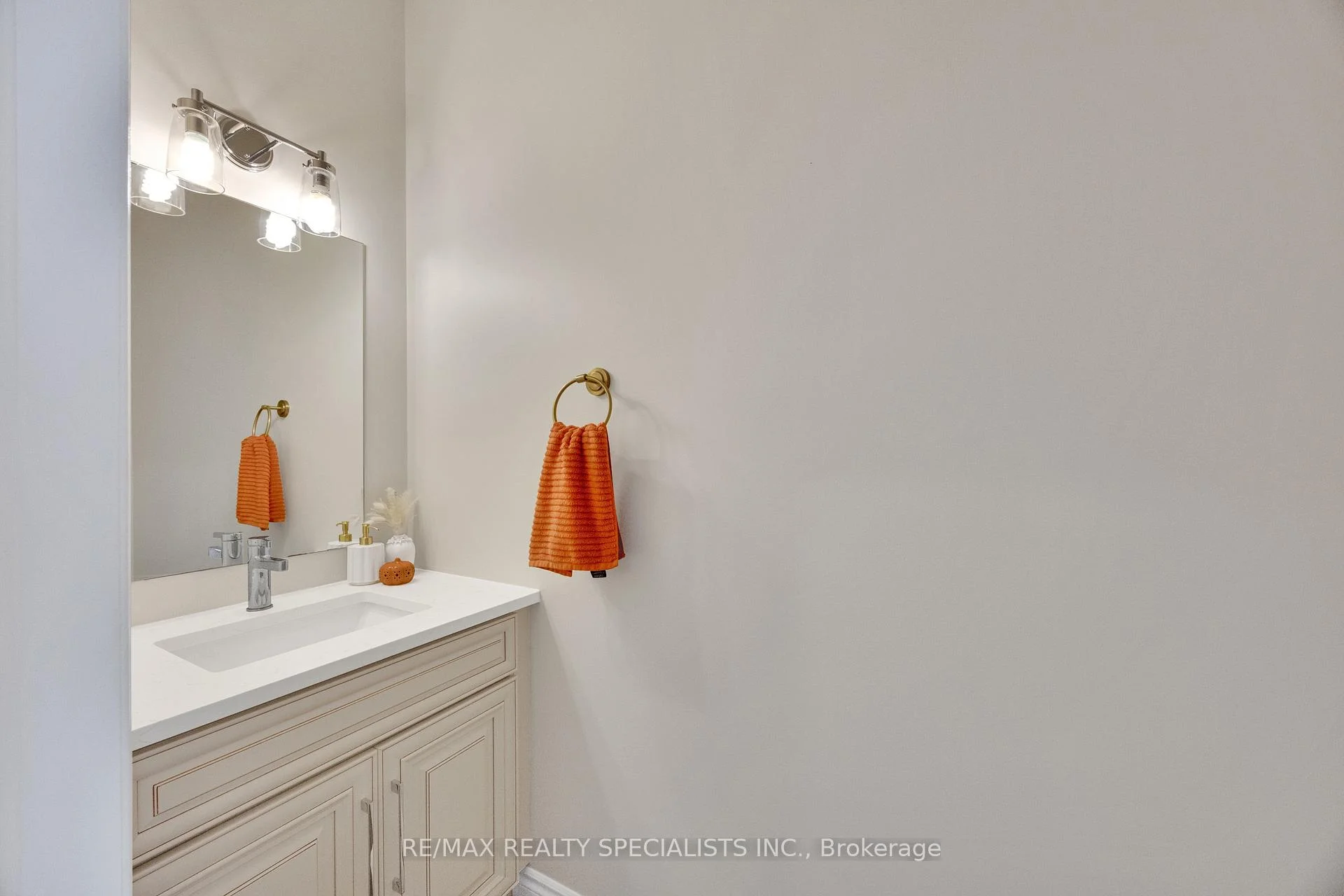 Photo 16 of 3600 Earlston Crossing E, London, South W — HOMEH