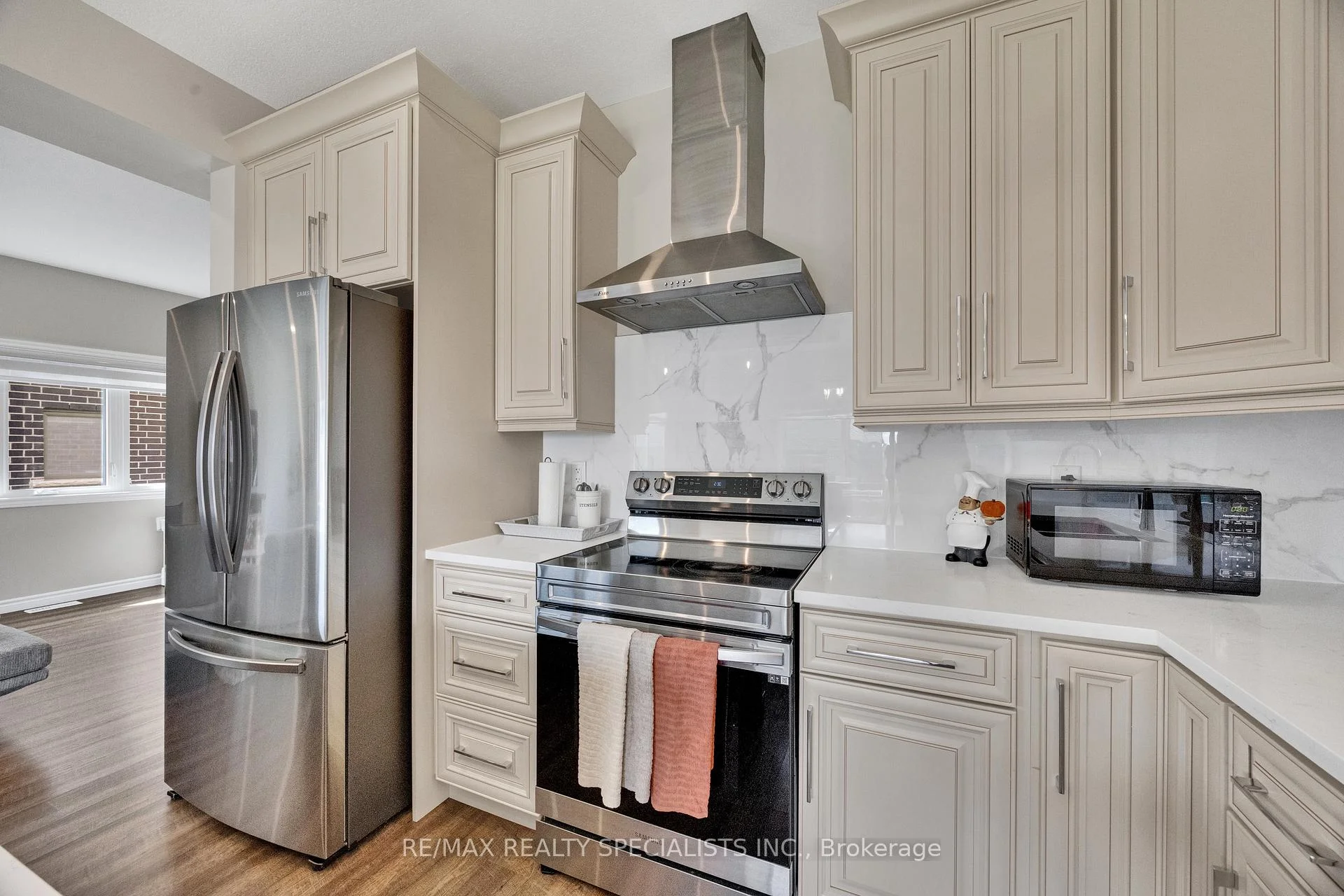 Photo 46 of 3600 Earlston Crossing E, London, South W — HOMEH