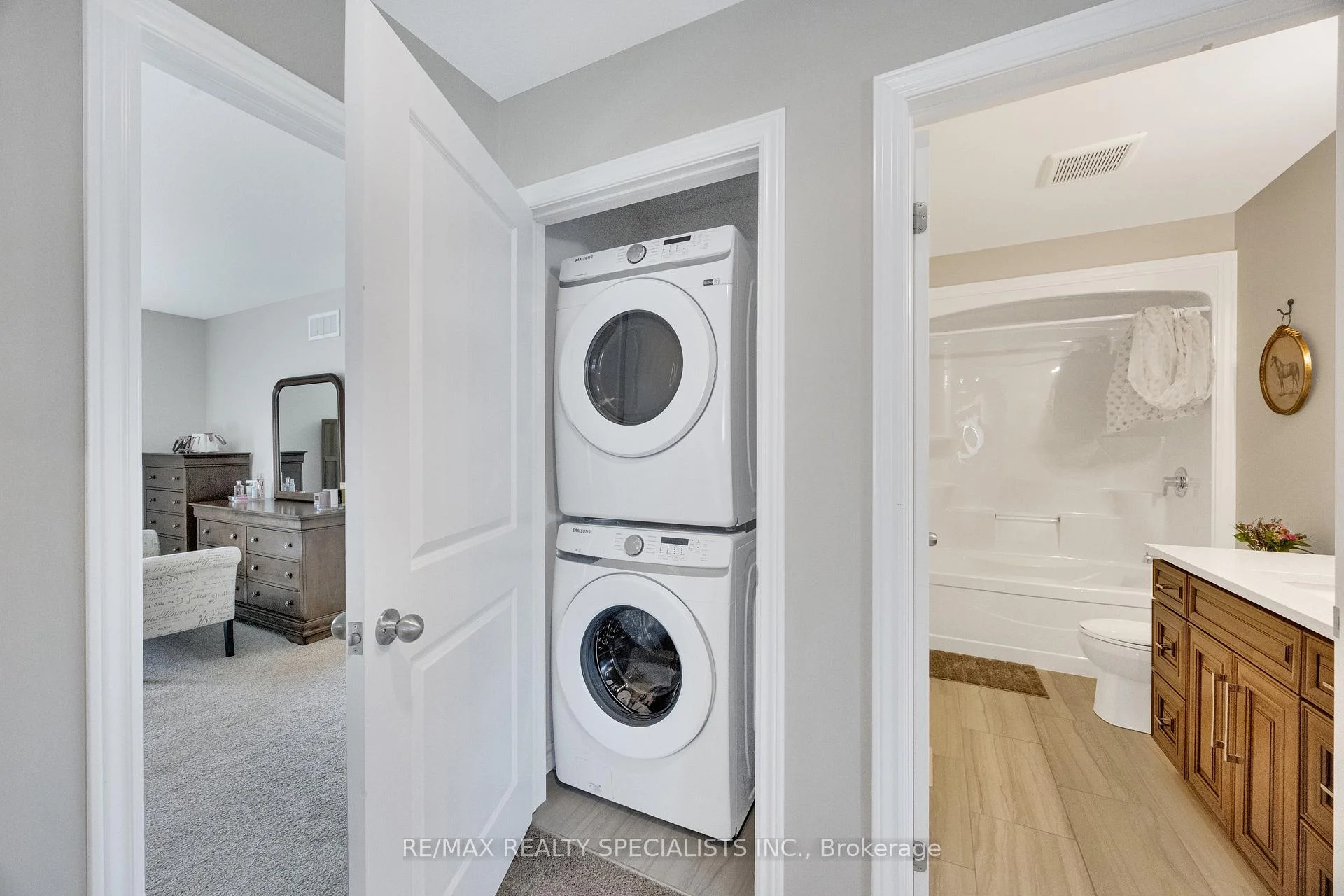 Photo 56 of 3600 Earlston Crossing E, London, South W — HOMEH