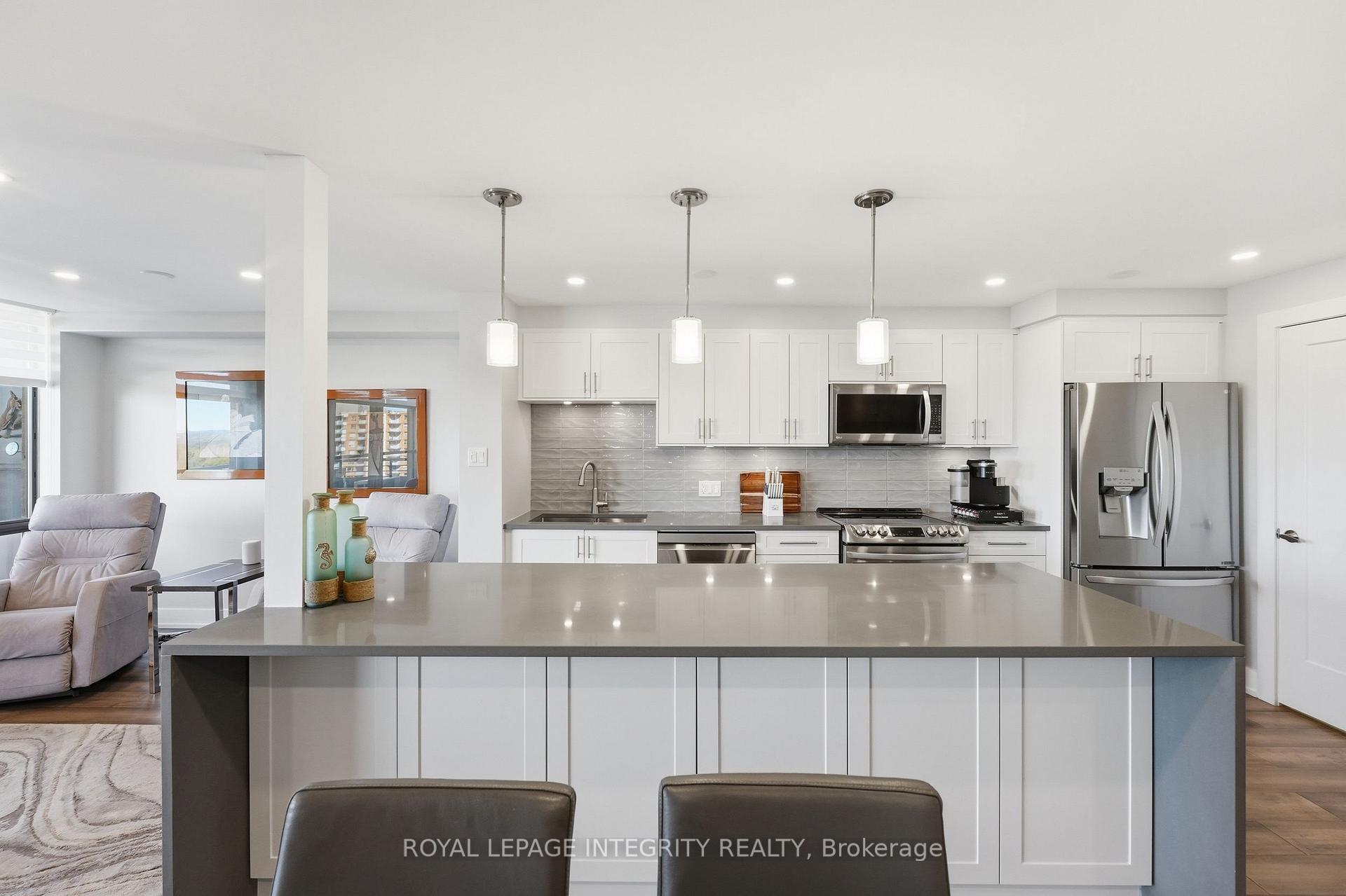 Photo 6 of Unit 1210, 515 St Laurent Boulevard, Ottawa, Viscount Alexander Park — HOMEH