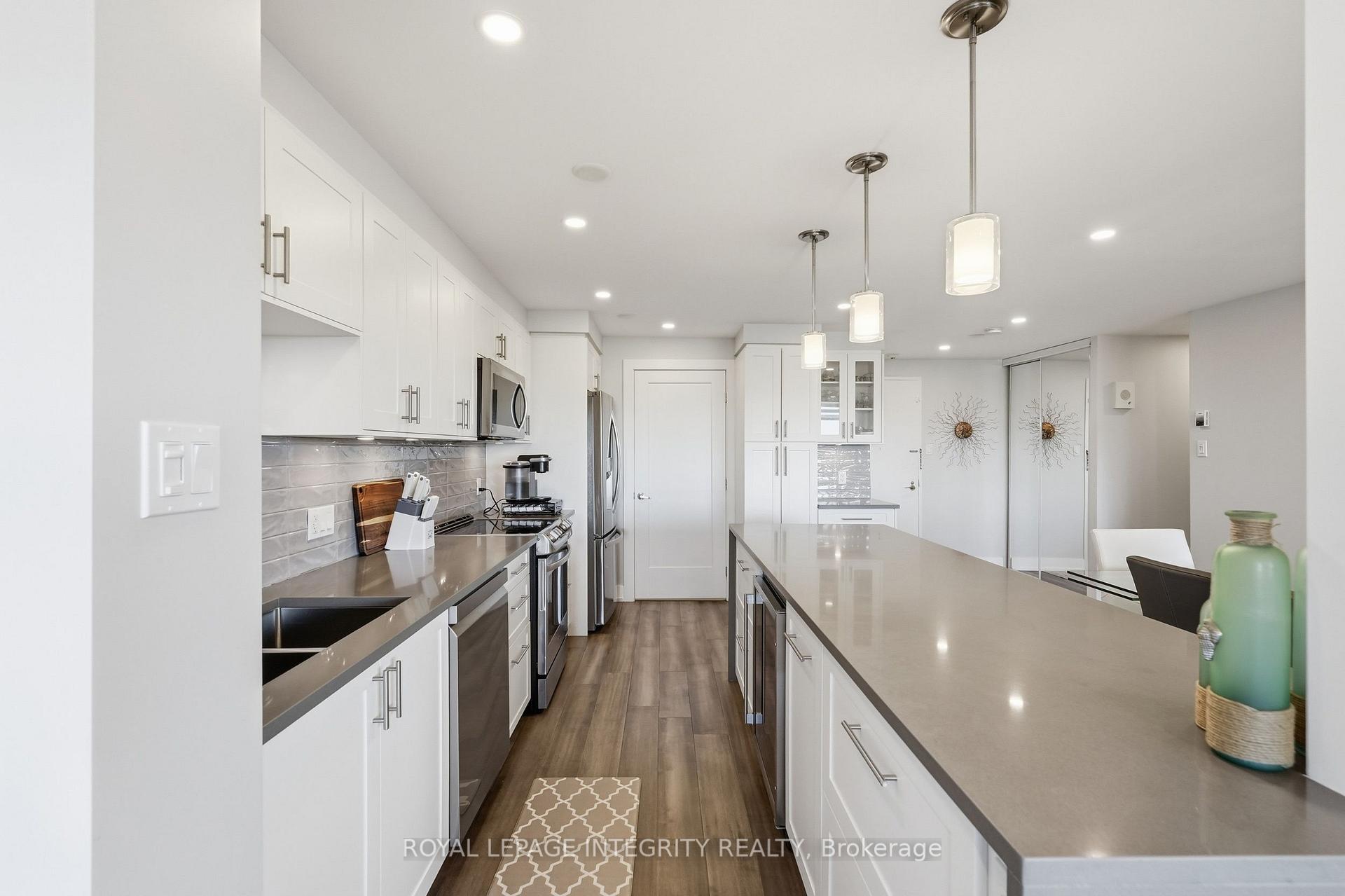 Photo 8 of Unit 1210, 515 St Laurent Boulevard, Ottawa, Viscount Alexander Park — HOMEH