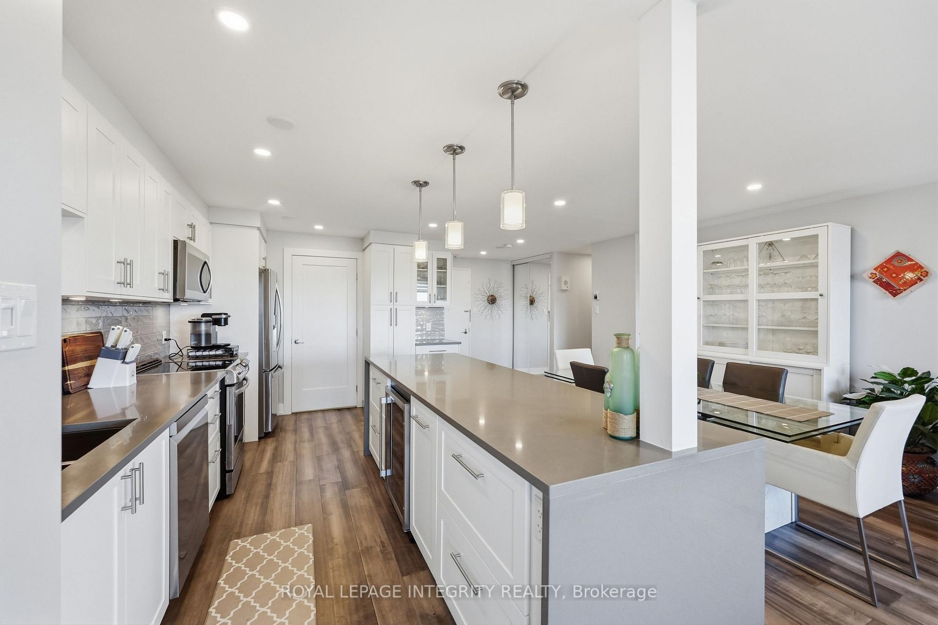 Photo 9 of Unit 1210, 515 St Laurent Boulevard, Ottawa, Viscount Alexander Park — HOMEH