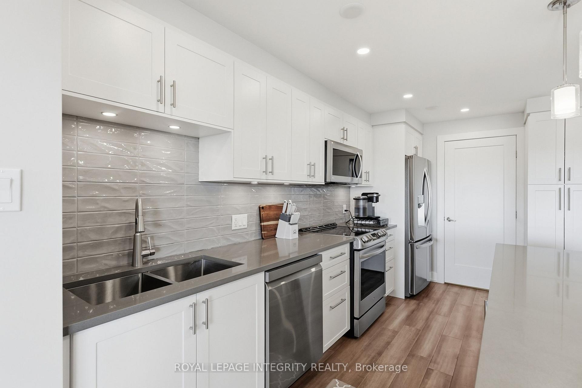 Photo 10 of Unit 1210, 515 St Laurent Boulevard, Ottawa, Viscount Alexander Park — HOMEH