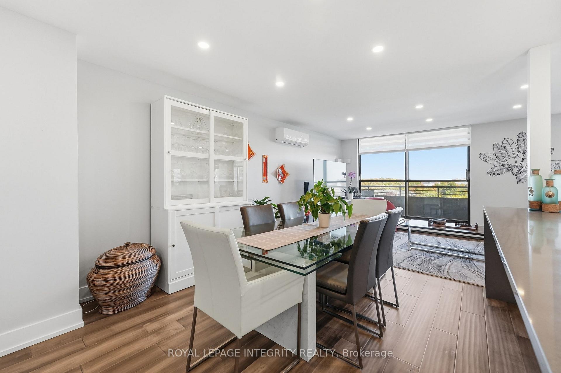 Photo 13 of Unit 1210, 515 St Laurent Boulevard, Ottawa, Viscount Alexander Park — HOMEH