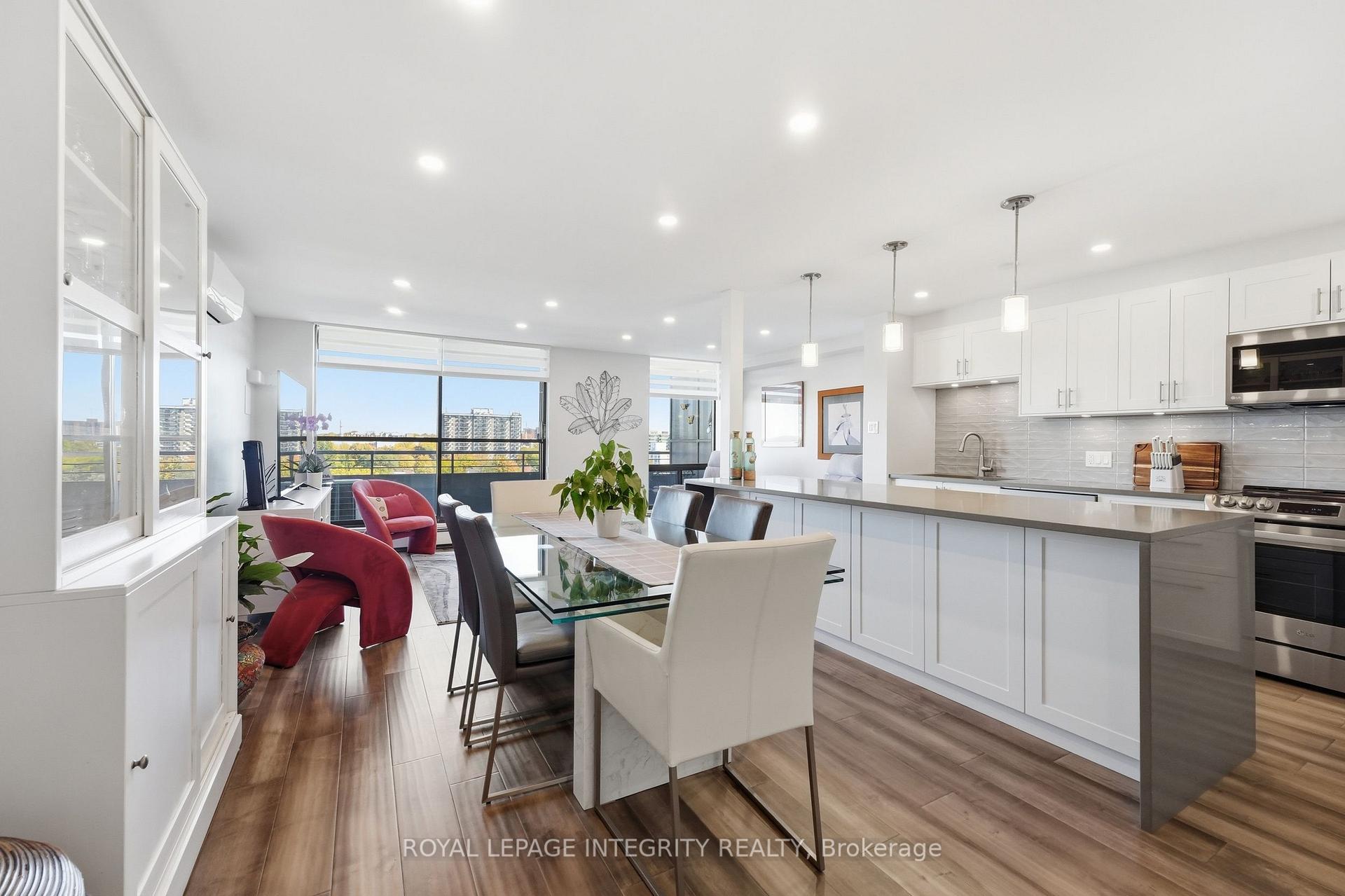 Photo 14 of Unit 1210, 515 St Laurent Boulevard, Ottawa, Viscount Alexander Park — HOMEH