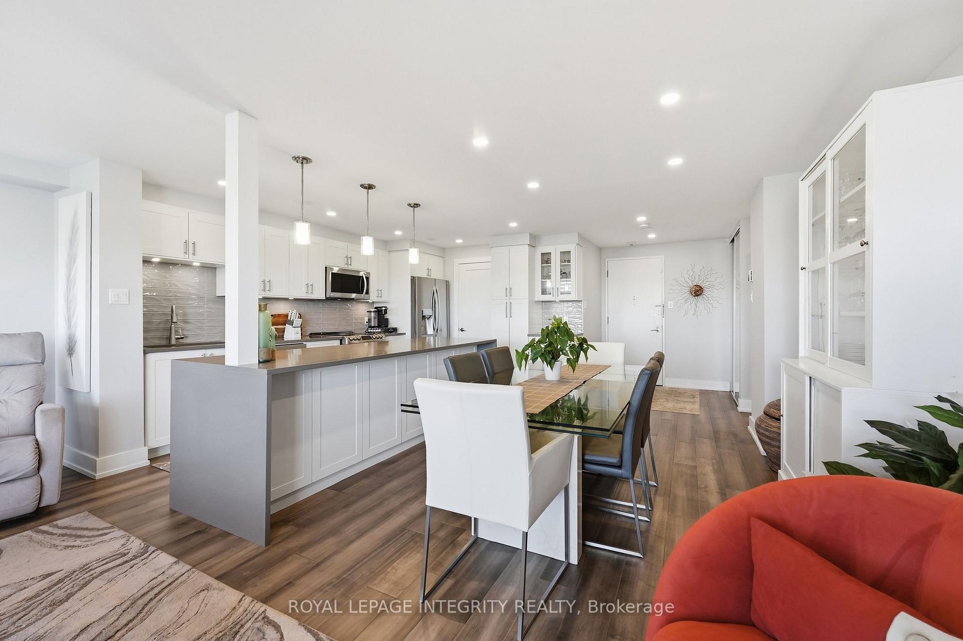 Photo 15 of Unit 1210, 515 St Laurent Boulevard, Ottawa, Viscount Alexander Park — HOMEH