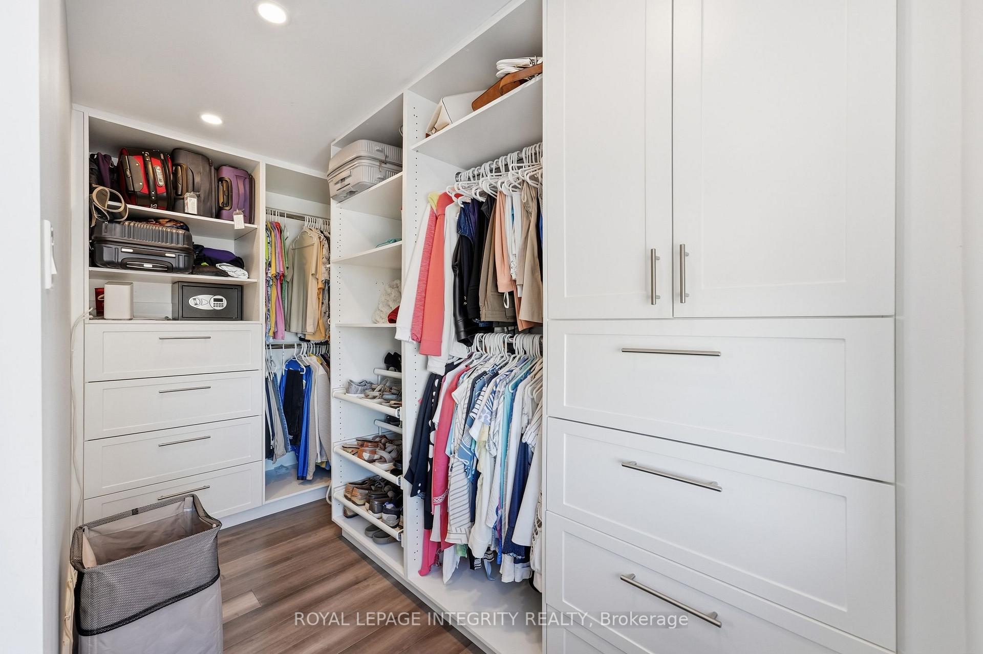 Photo 24 of Unit 1210, 515 St Laurent Boulevard, Ottawa, Viscount Alexander Park — HOMEH