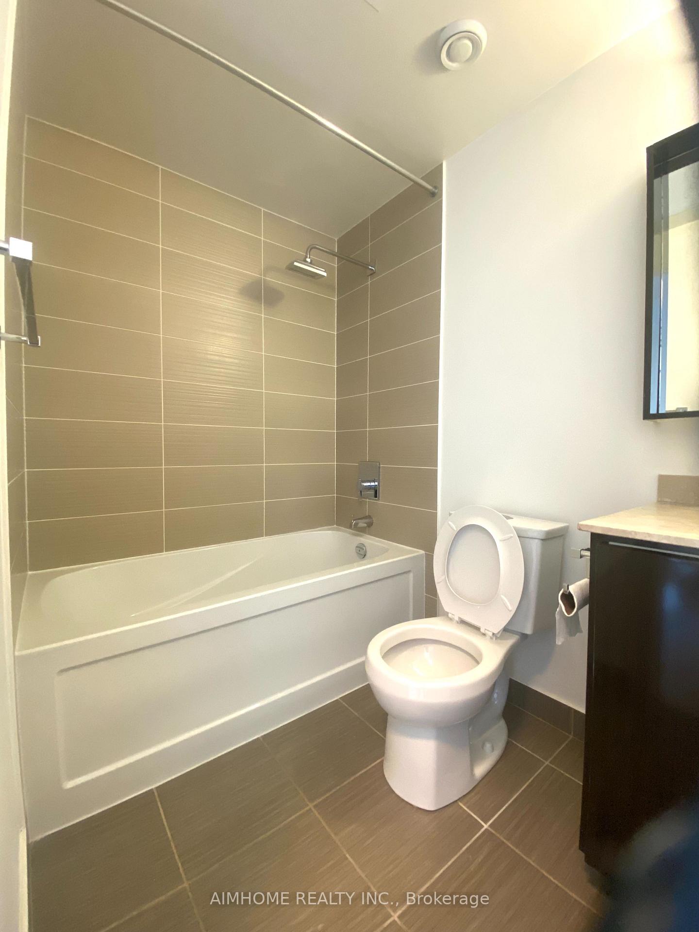 Photo 11 of Unit 1712, 7171 Yonge Street E, Markham, Grandview — HOMEH