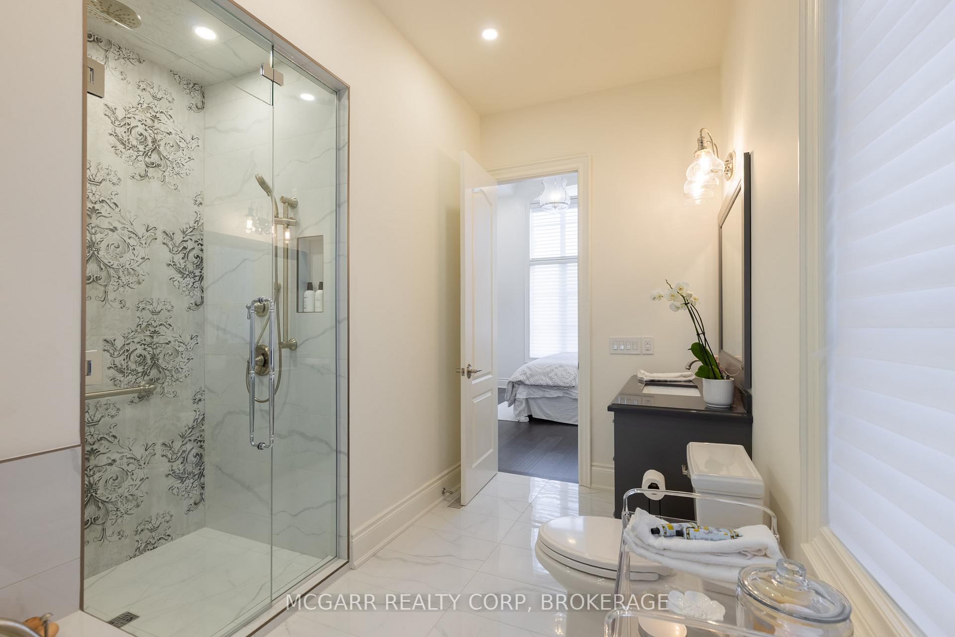 Photo 8 of 11 Arbourvale Common, St. Catharines, Glendale/Glenridge — HOMEH