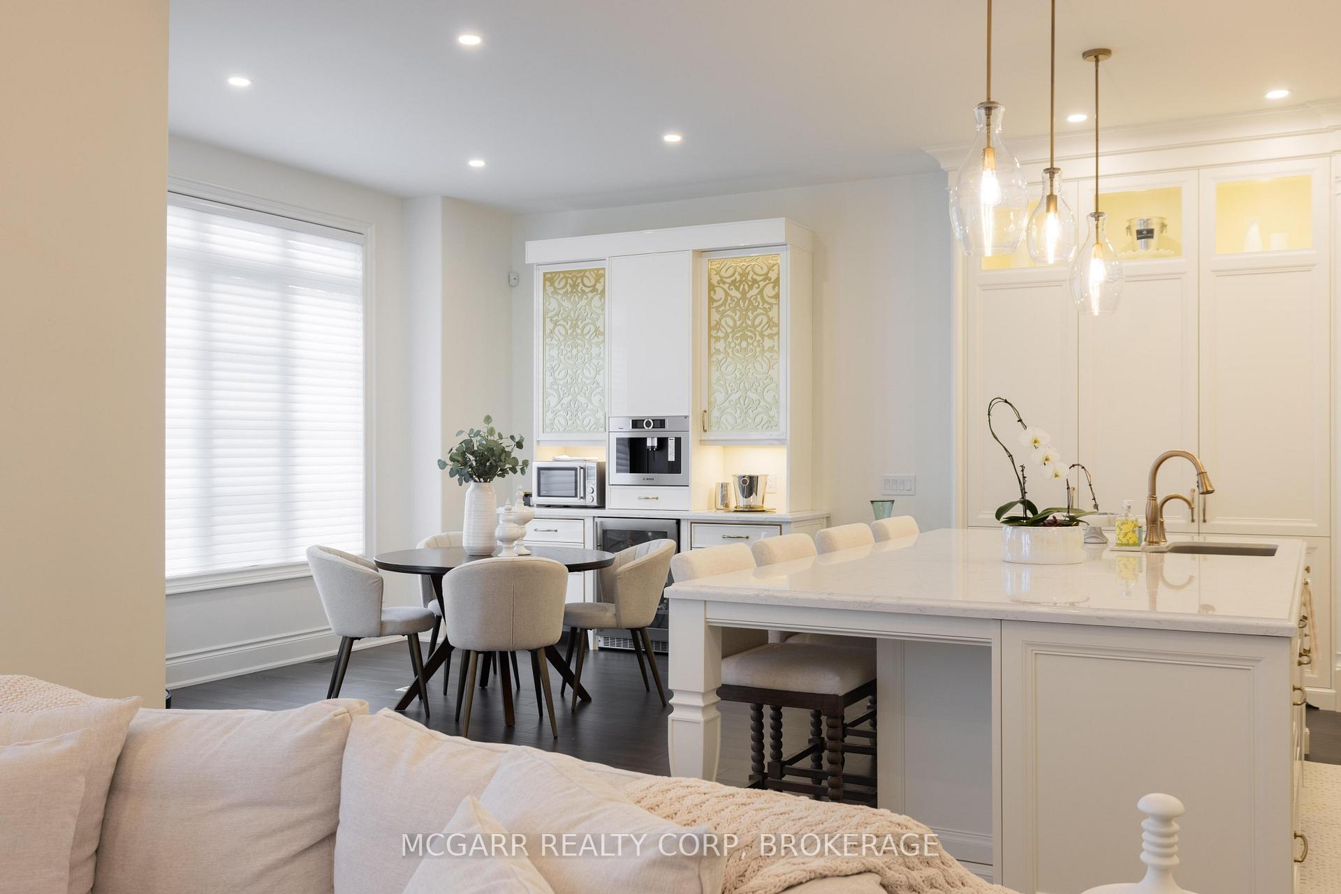 Photo 12 of 11 Arbourvale Common, St. Catharines, Glendale/Glenridge — HOMEH