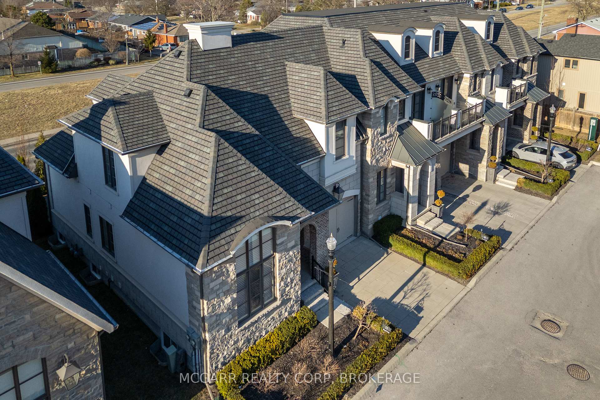Photo 37 of 11 Arbourvale Common, St. Catharines, Glendale/Glenridge — HOMEH