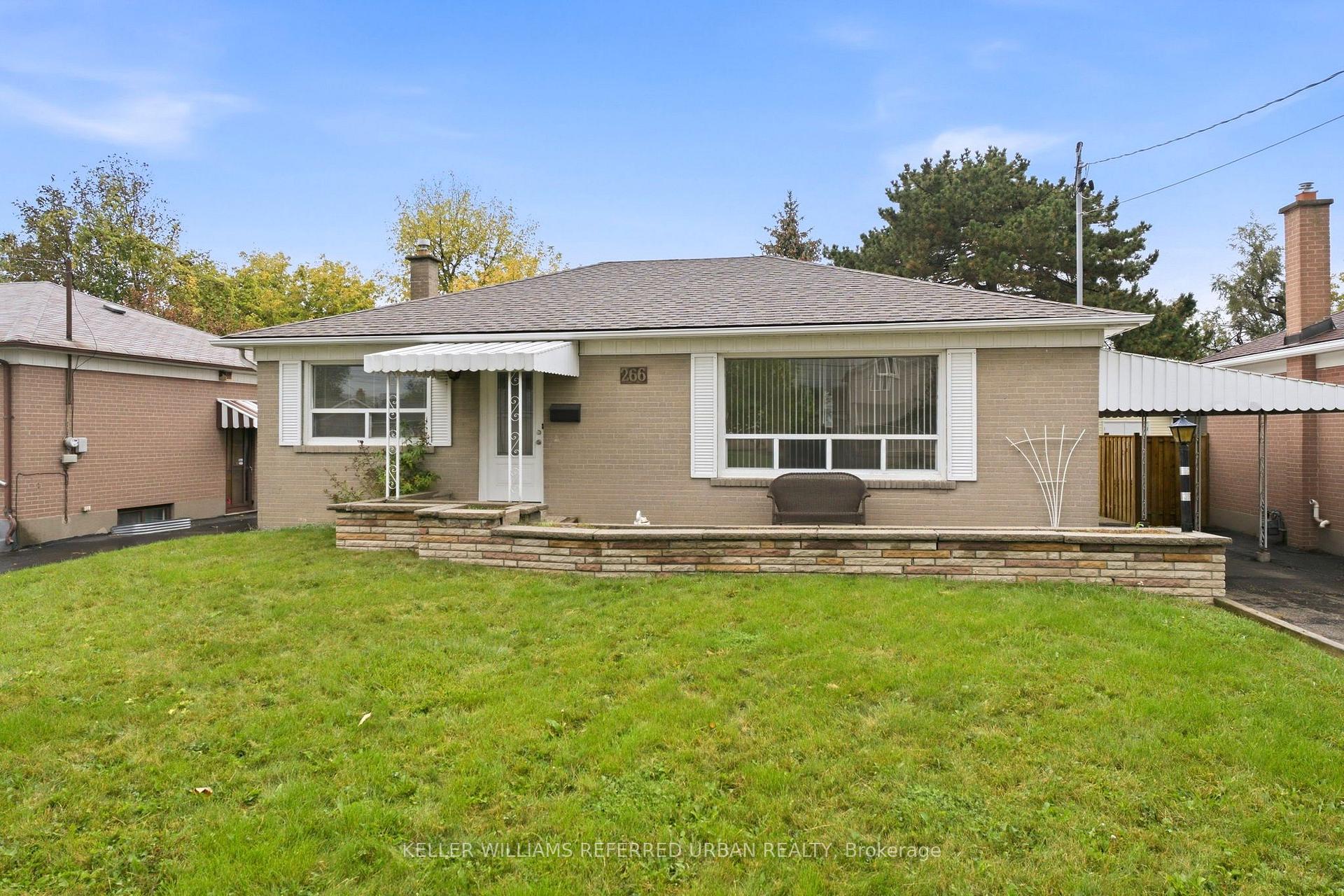 Photo 2 of 266 Acton Avenue, North York, Bathurst Manor — HOMEH