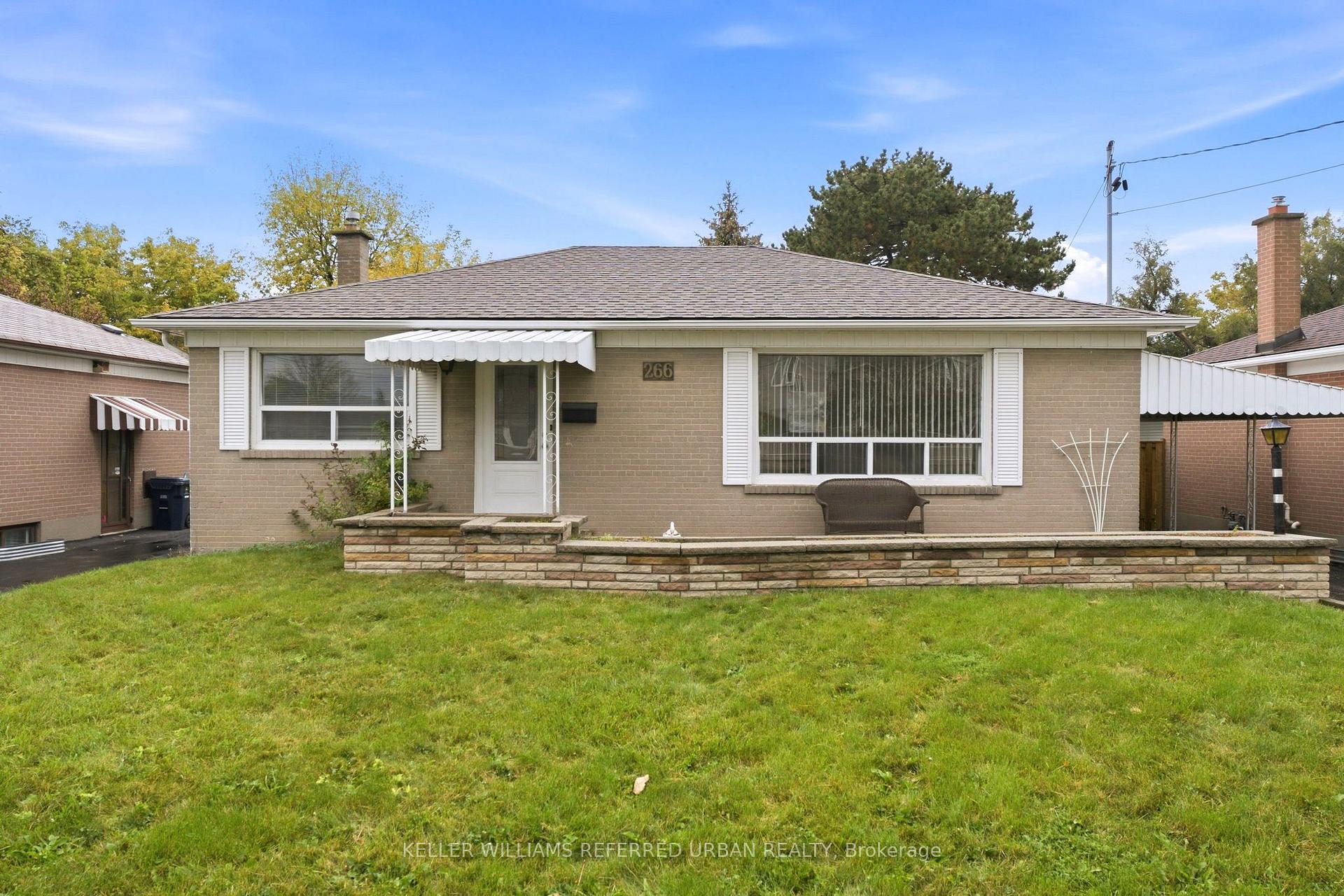Photo 3 of 266 Acton Avenue, North York, Bathurst Manor — HOMEH