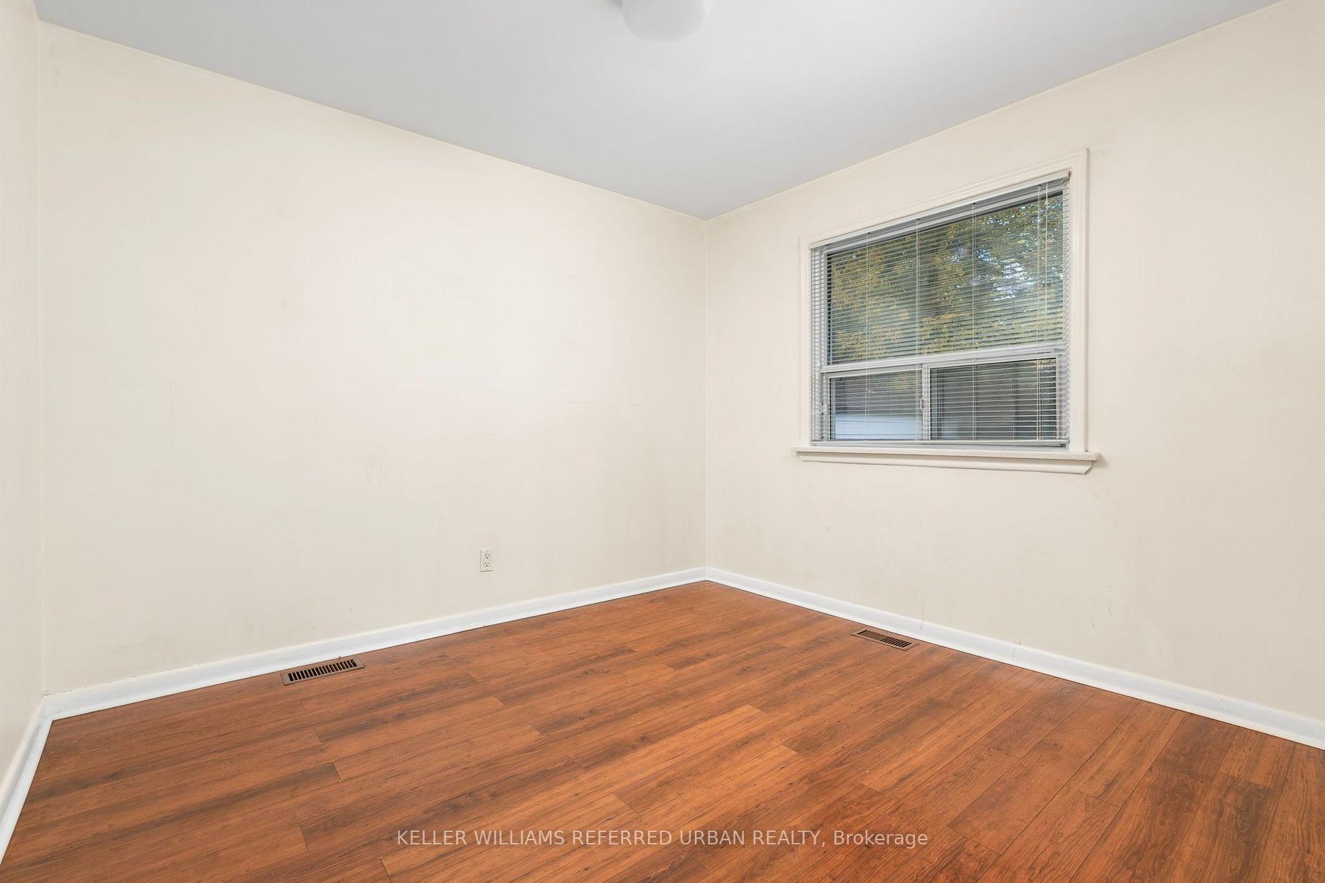 Photo 23 of 266 Acton Avenue, North York, Bathurst Manor — HOMEH