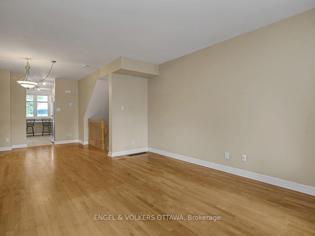 Photo 14 of Unit A, 103 Third Avenue, Ottawa, Glebe — HOMEH