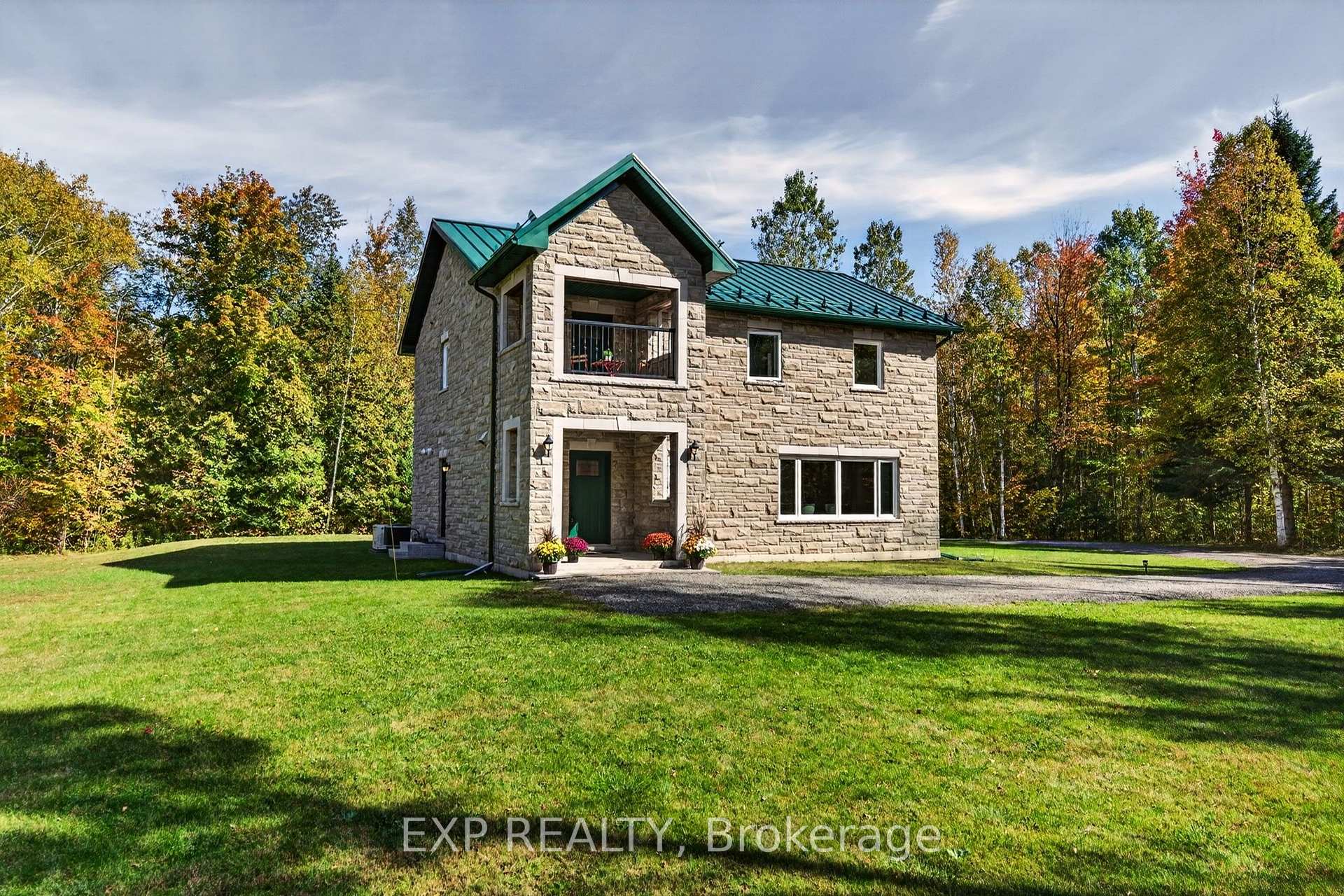 Photo 3 of 9525 Old Homestead Road, Georgina, Pefferlaw — HOMEH