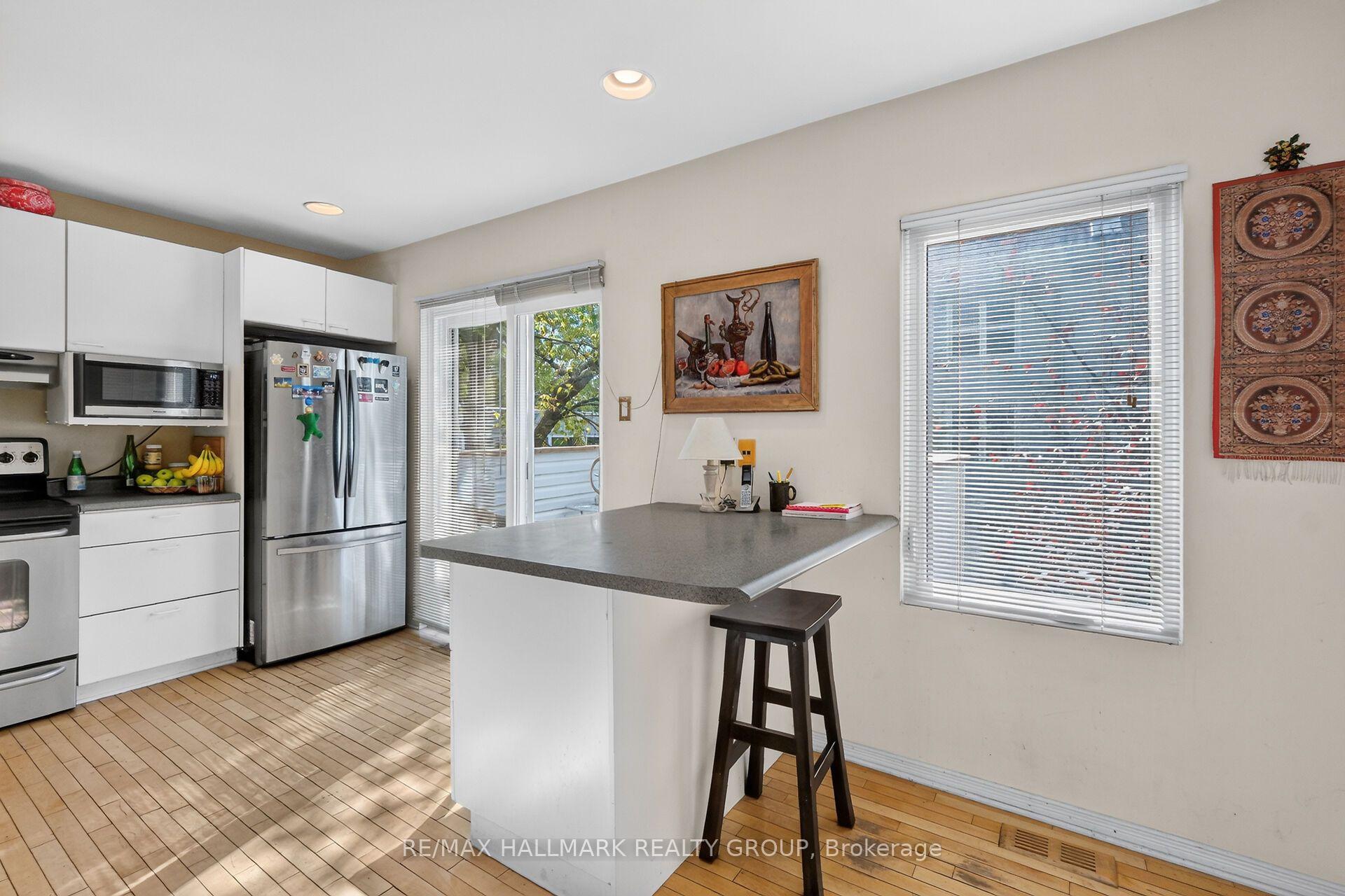 Photo 15 of Unit 2, 121 Mackay Street, Ottawa, New Edinburgh — HOMEH