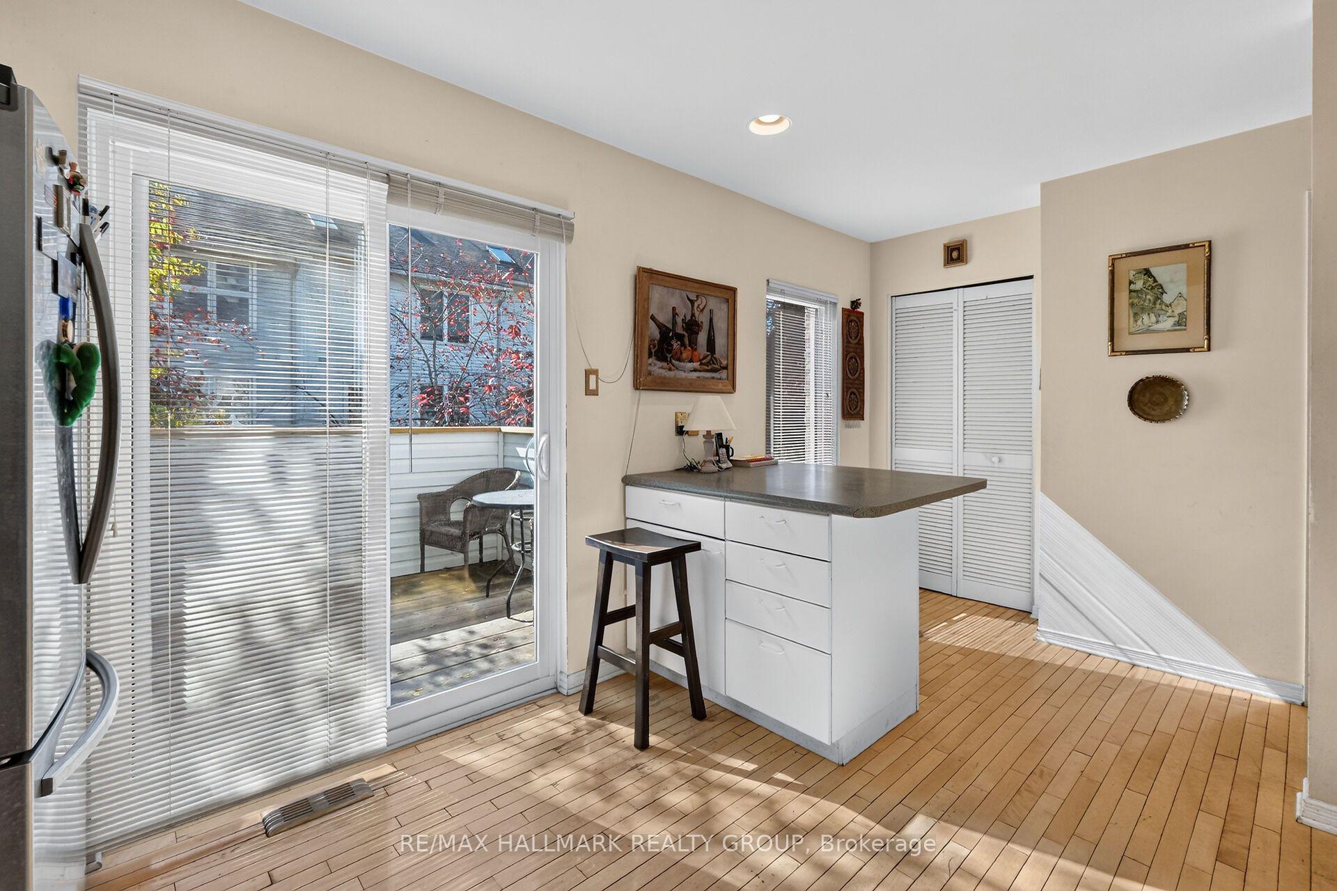 Photo 20 of Unit 2, 121 Mackay Street, Ottawa, New Edinburgh — HOMEH