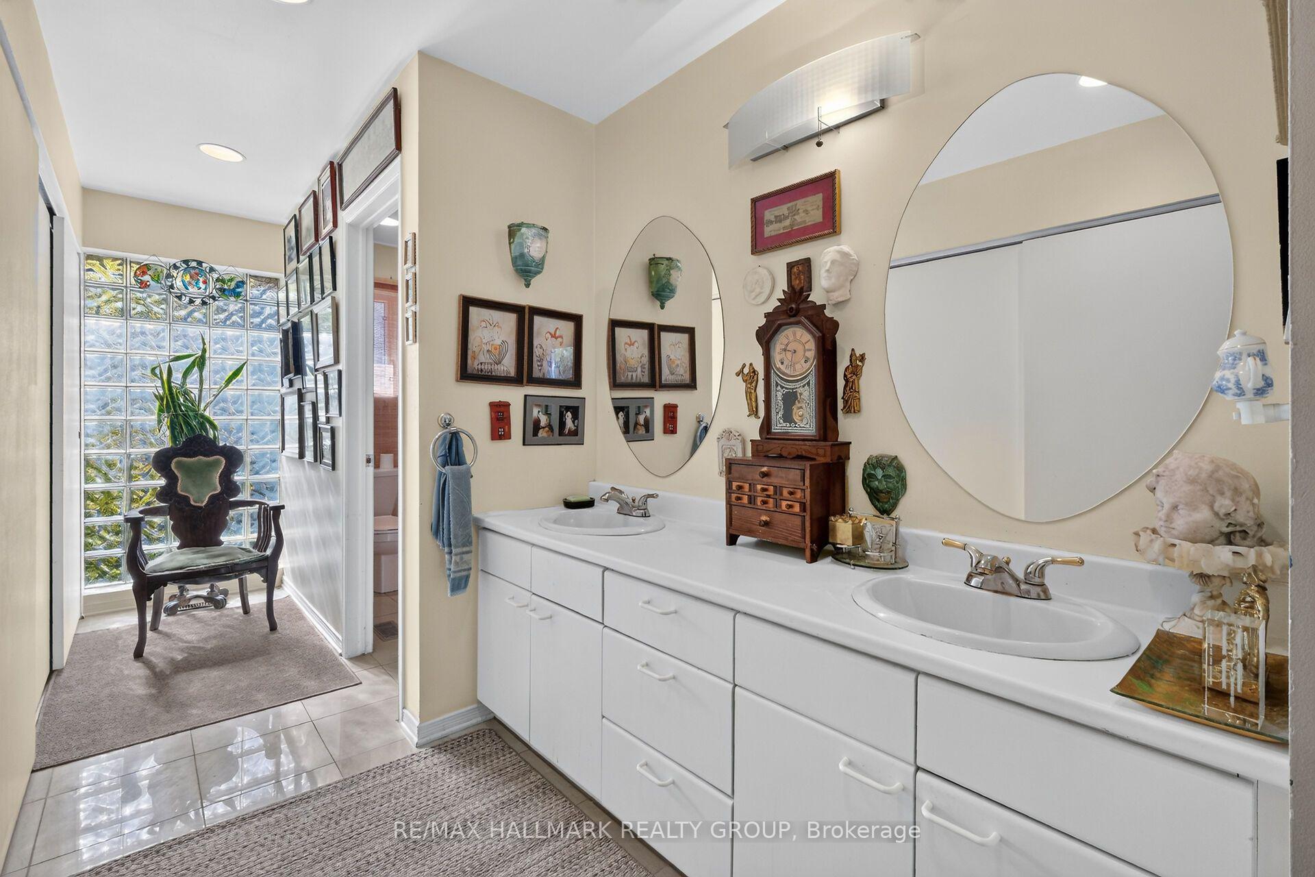 Photo 32 of Unit 2, 121 Mackay Street, Ottawa, New Edinburgh — HOMEH